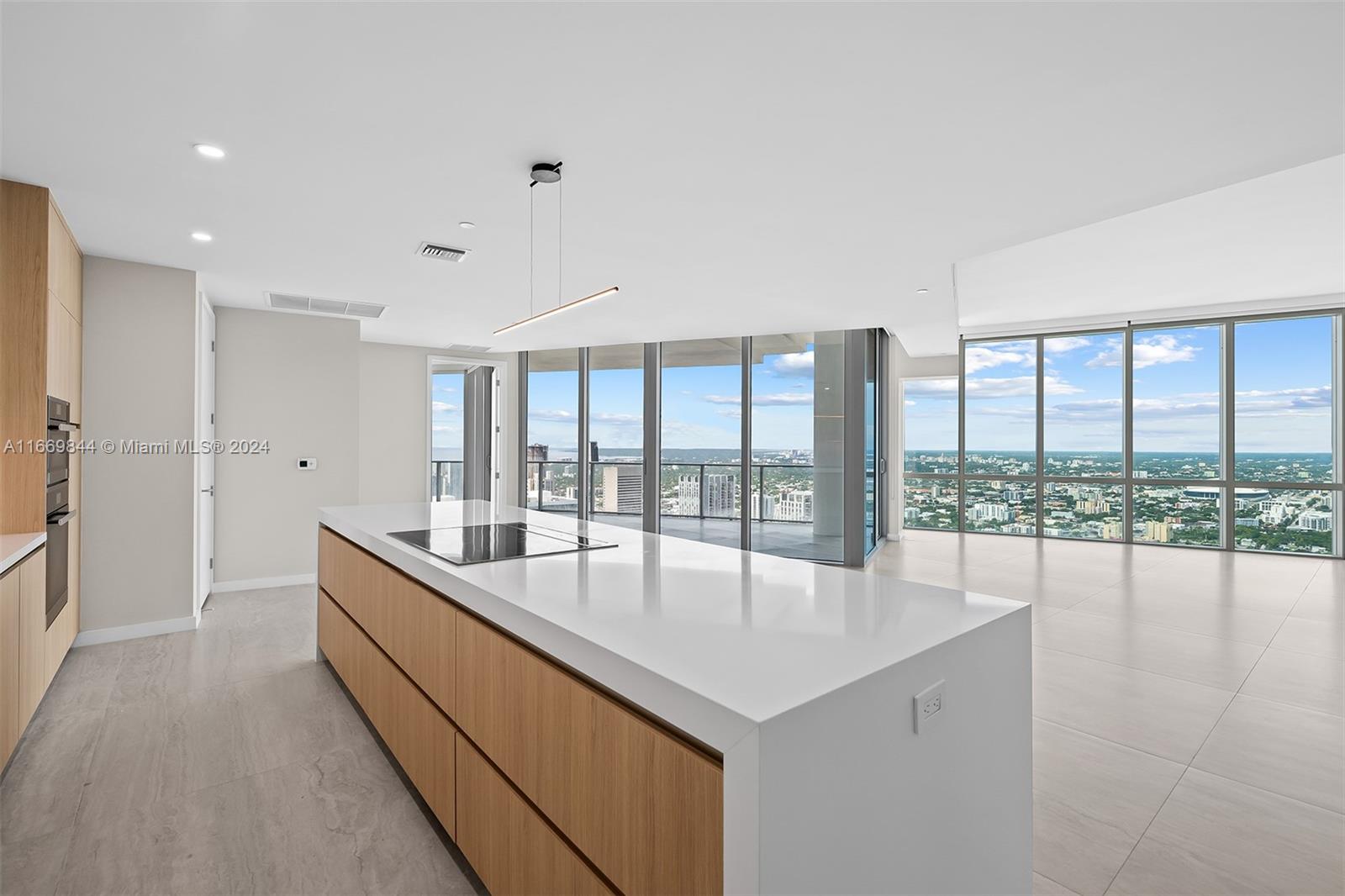 851 1st Ave, Miami, Florida 33132, 4 Bedrooms Bedrooms, ,5 BathroomsBathrooms,Residential,For Sale,PARAMOUNT MIAMI WORLDCENT,1st Ave,A11669844