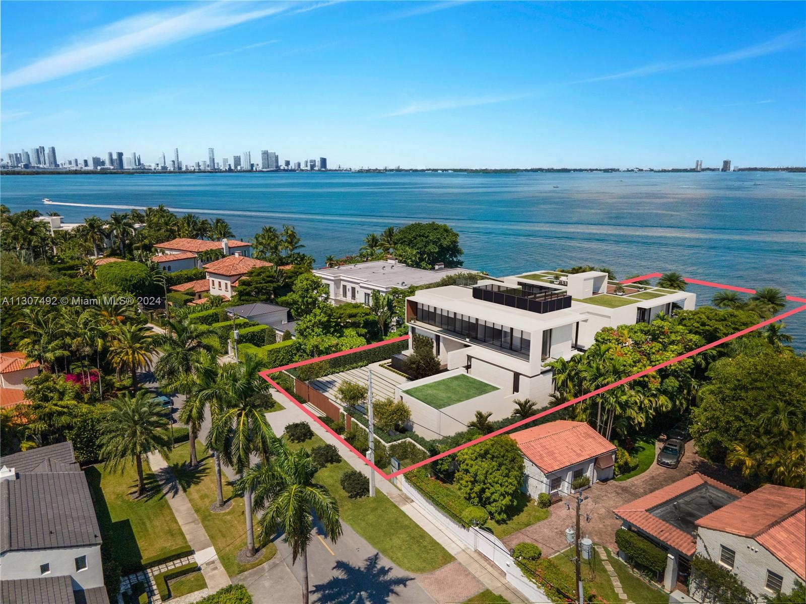4736 Bay Rd, Miami Beach, Florida 33140, 9 Bedrooms Bedrooms, ,9 BathroomsBathrooms,Residential,Sold,NAUTILUS SUB,Bay Rd,A11307492