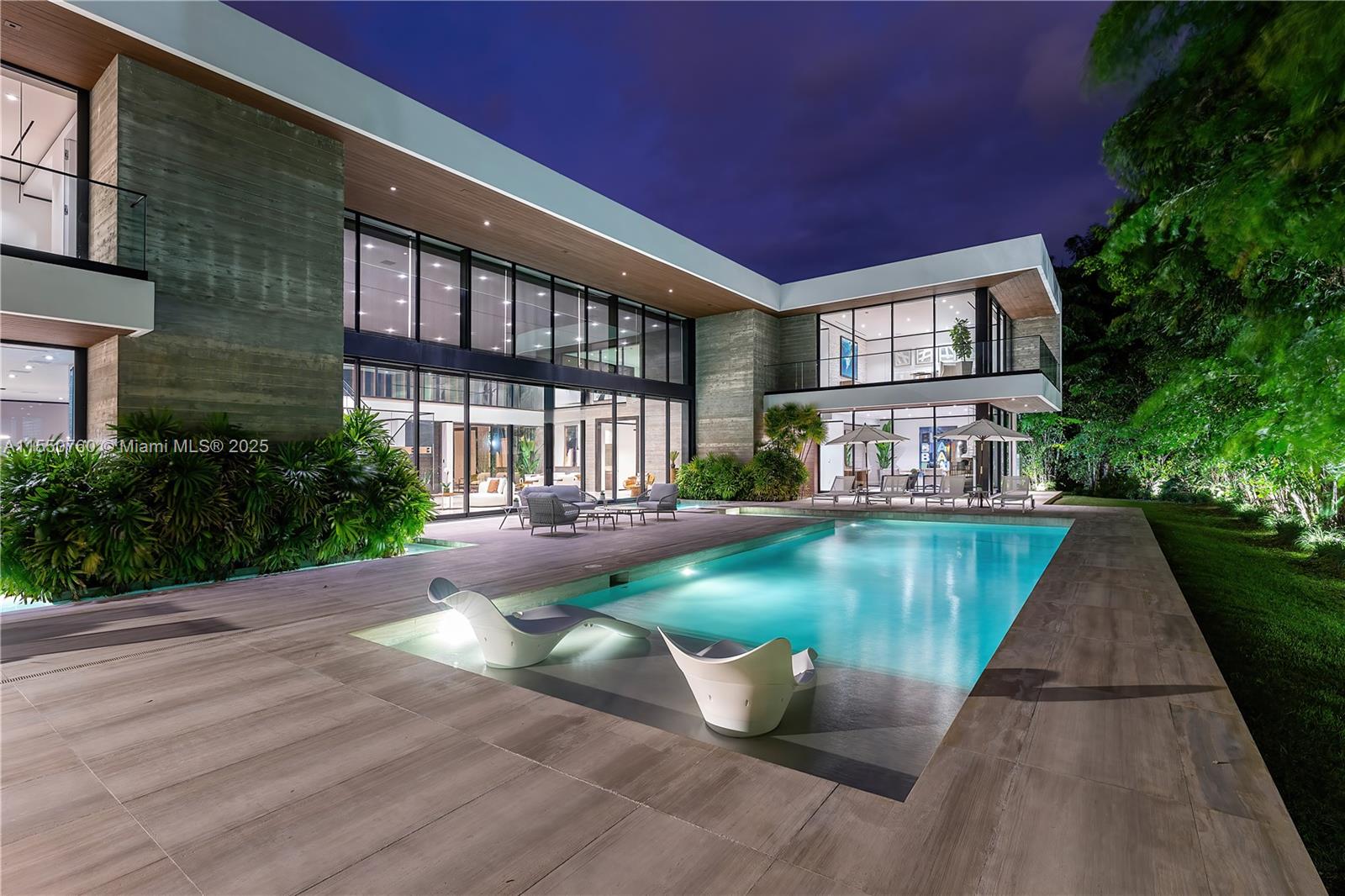 9737 Broadview Dr, Bay Harbor Islands, Florida 33154, 6 Bedrooms Bedrooms, ,5 BathroomsBathrooms,Residential,Sold,BAY HARBOR ISLAND,Broadview Dr,A11550760