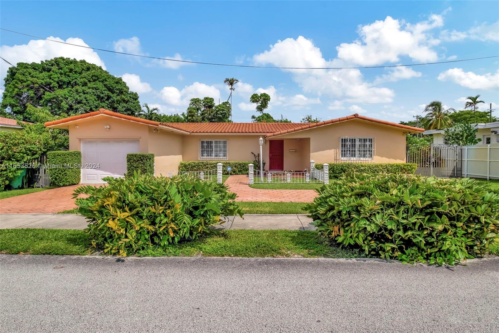 3925 6th St, Miami, Florida 33134, 3 Bedrooms Bedrooms, ,2 BathroomsBathrooms,Residential,Sold,FLAGLER SEC ADDN TO CORAL,6th St,A11653826
