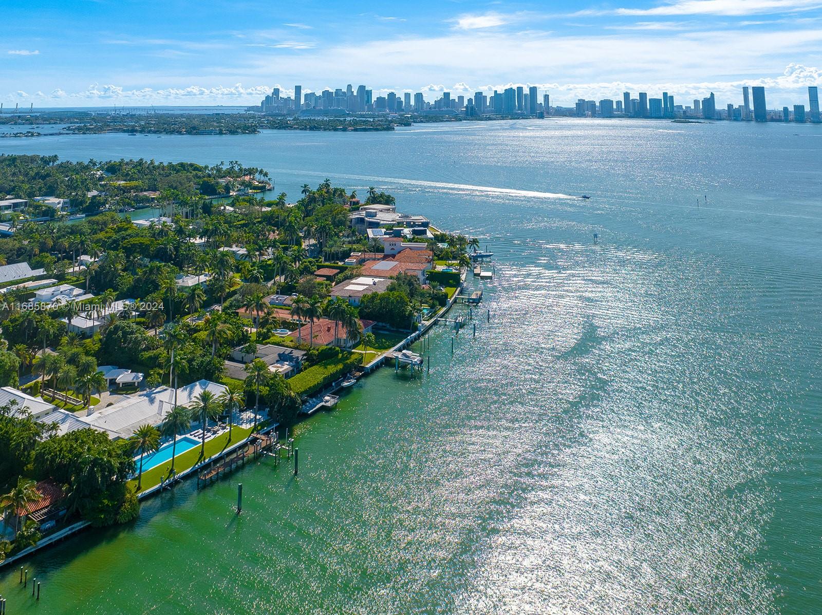 1601 View Dr, Miami Beach, Florida 33140, 3 Bedrooms Bedrooms, ,3 BathroomsBathrooms,Residential,Sold,SUNSET ISLANDS-ISLAND NO,View Dr,A11685870