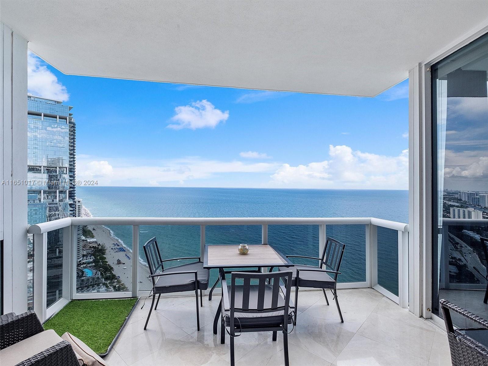 18201 Collins Ave, Sunny Isles Beach, Florida 33160, 2 Bedrooms Bedrooms, ,2 BathroomsBathrooms,Residential,Sold,Trump Royale Condo,Collins Ave,A11651017