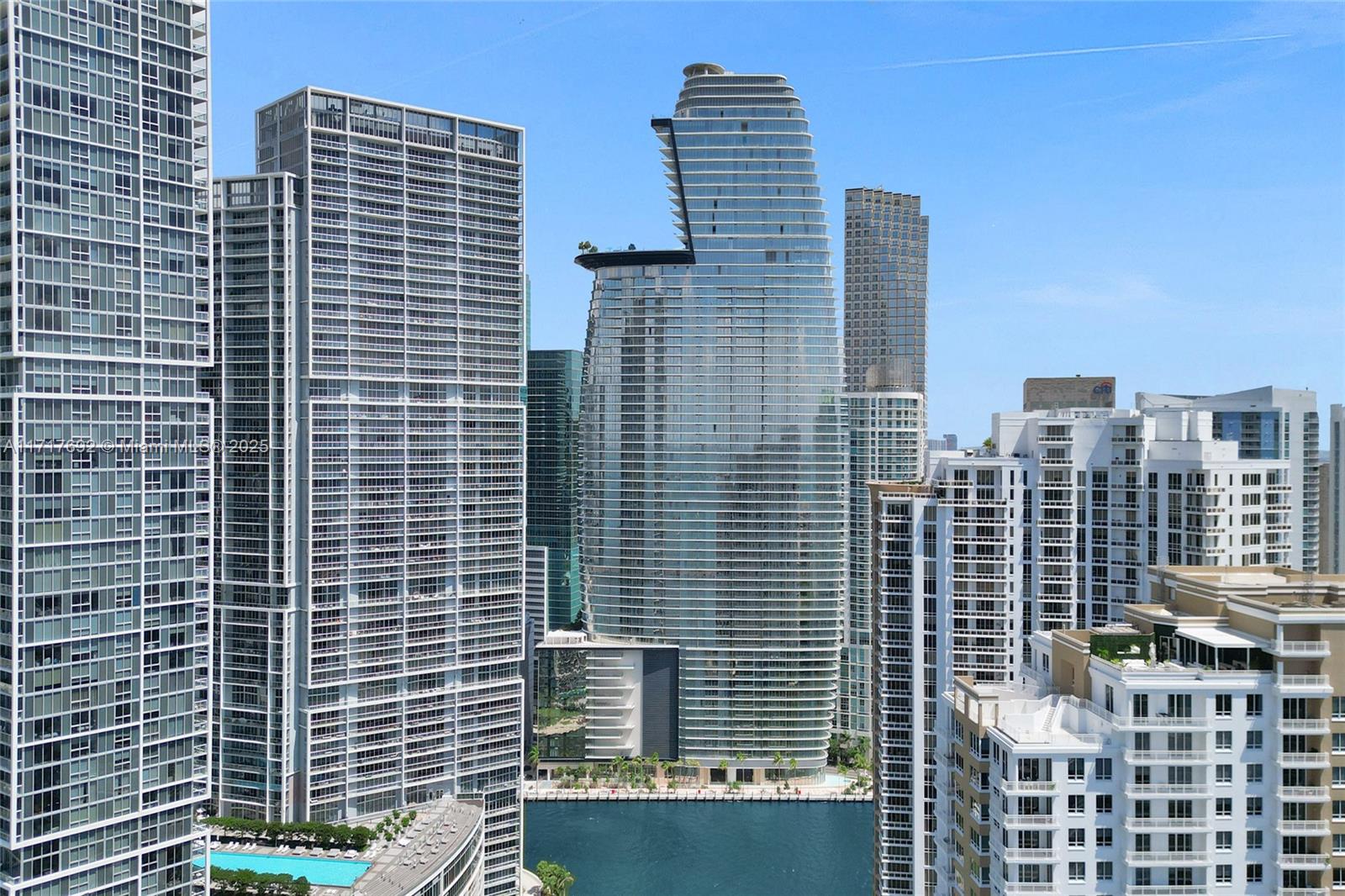 300 Biscayne Blvd Way, Miami, Florida 33131, 4 Bedrooms Bedrooms, ,5 BathroomsBathrooms,Residential,For Sale,ASTON MARTIN RESIDENCES,Biscayne Blvd Way,A11717692