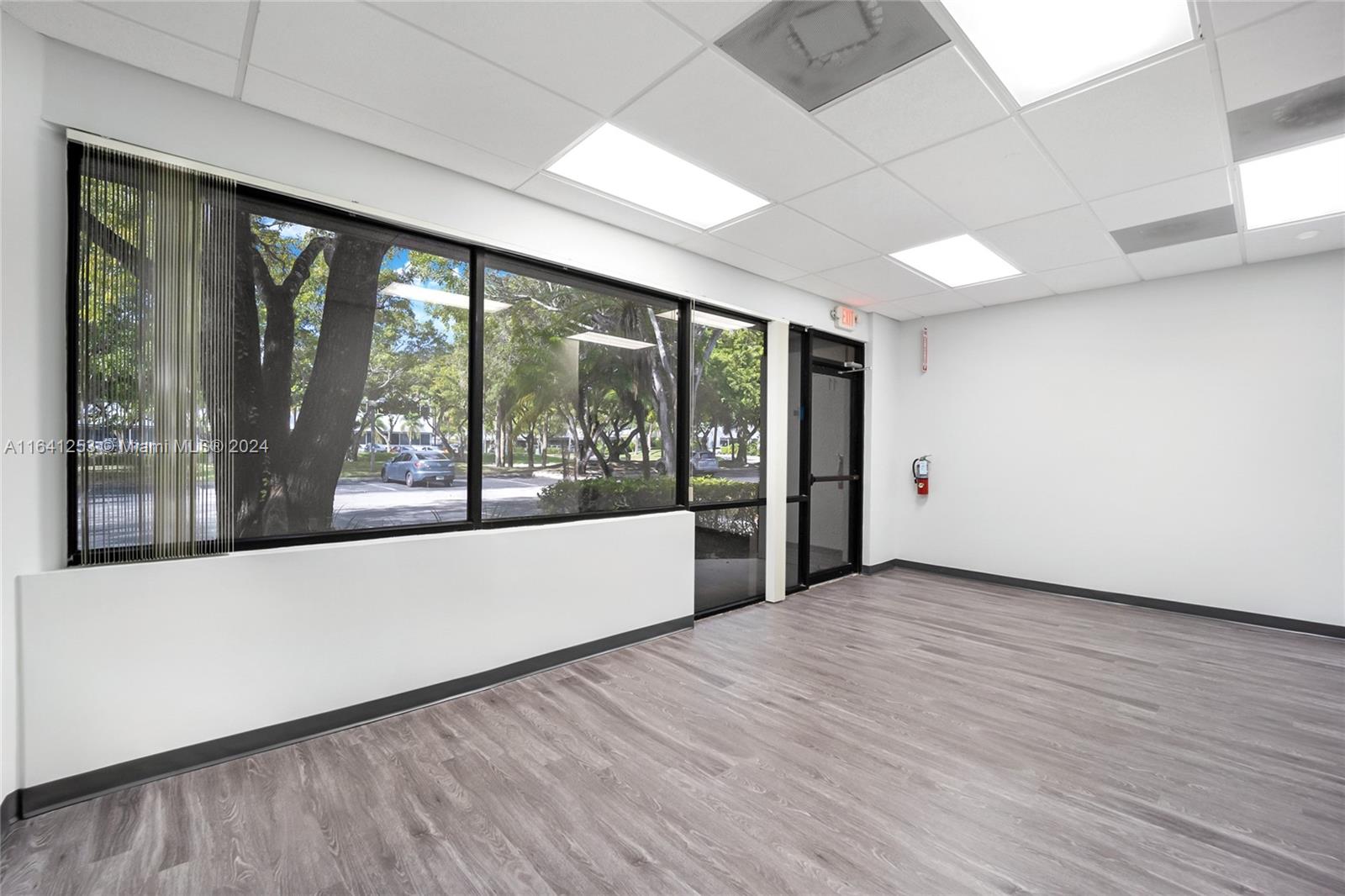 5420 33rd Ave, Fort Lauderdale, Florida 33309, ,Commercial Sale,Sold,33rd Ave,A11641253