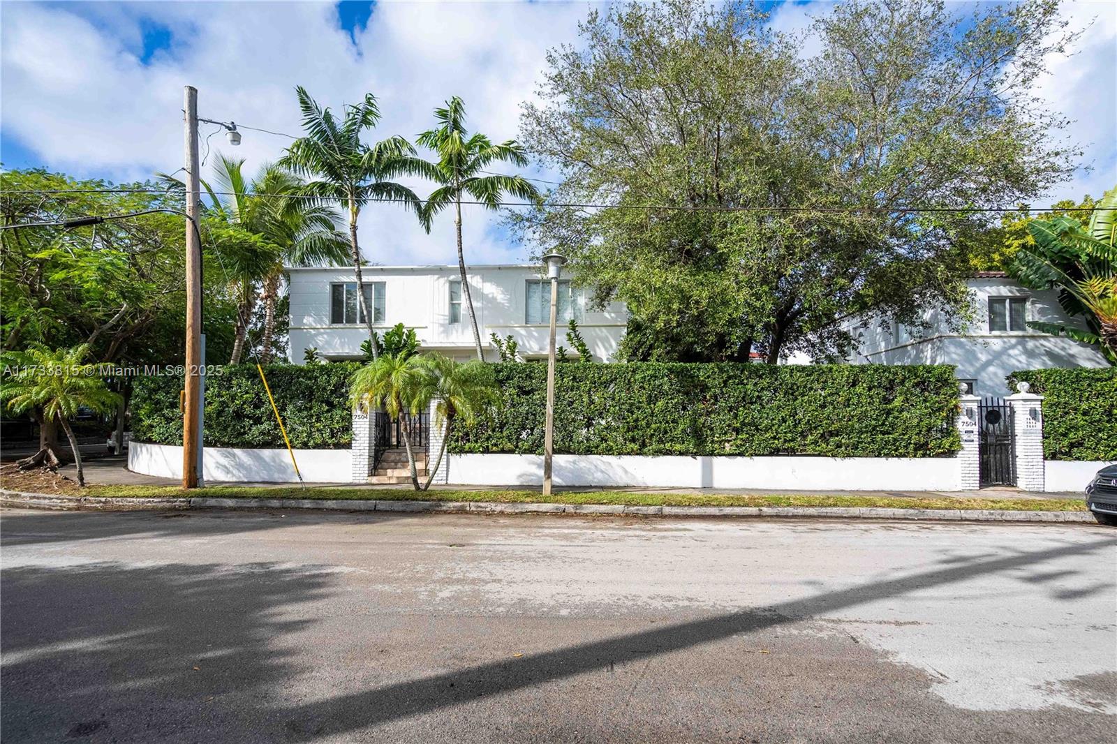 7500 6th Ct, Miami, Florida 33138, ,Commercial Sale,Sold,6th Ct,A11733815