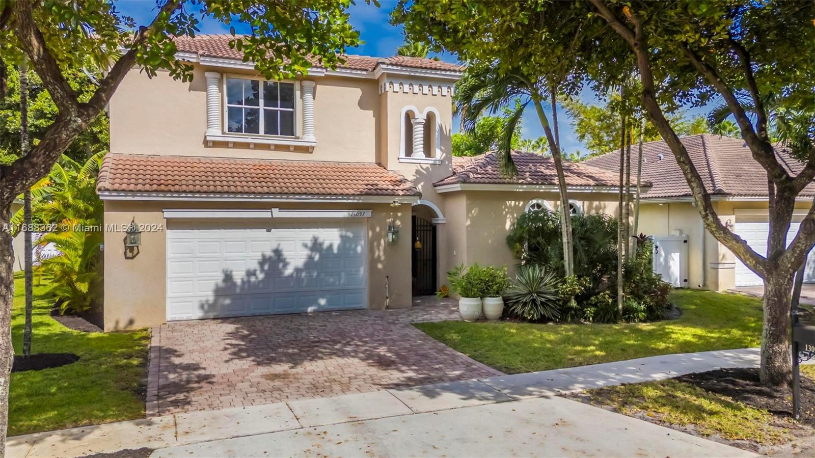 13097 26th St, Miramar, Florida 33027, 6 Bedrooms Bedrooms, ,4 BathroomsBathrooms,Residential,Sold,POD 7 AT MONARCH LAKES,26th St,A11688362