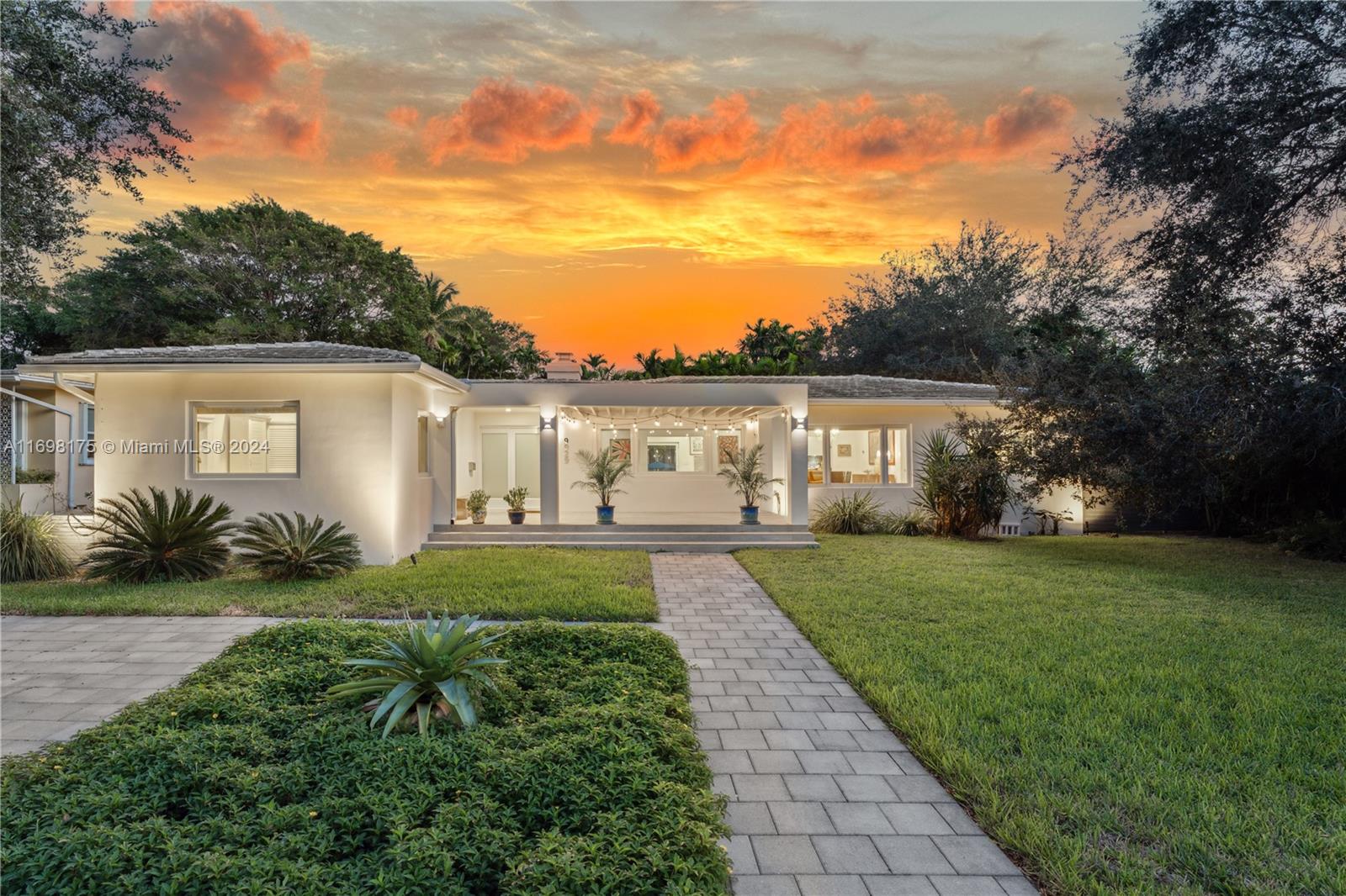 9929 4th Ave Rd, Miami Shores, Florida 33138, 3 Bedrooms Bedrooms, ,3 BathroomsBathrooms,Residential,Sold,MIAMI SHORES SEC 4 AMD PL,4th Ave Rd,A11698175