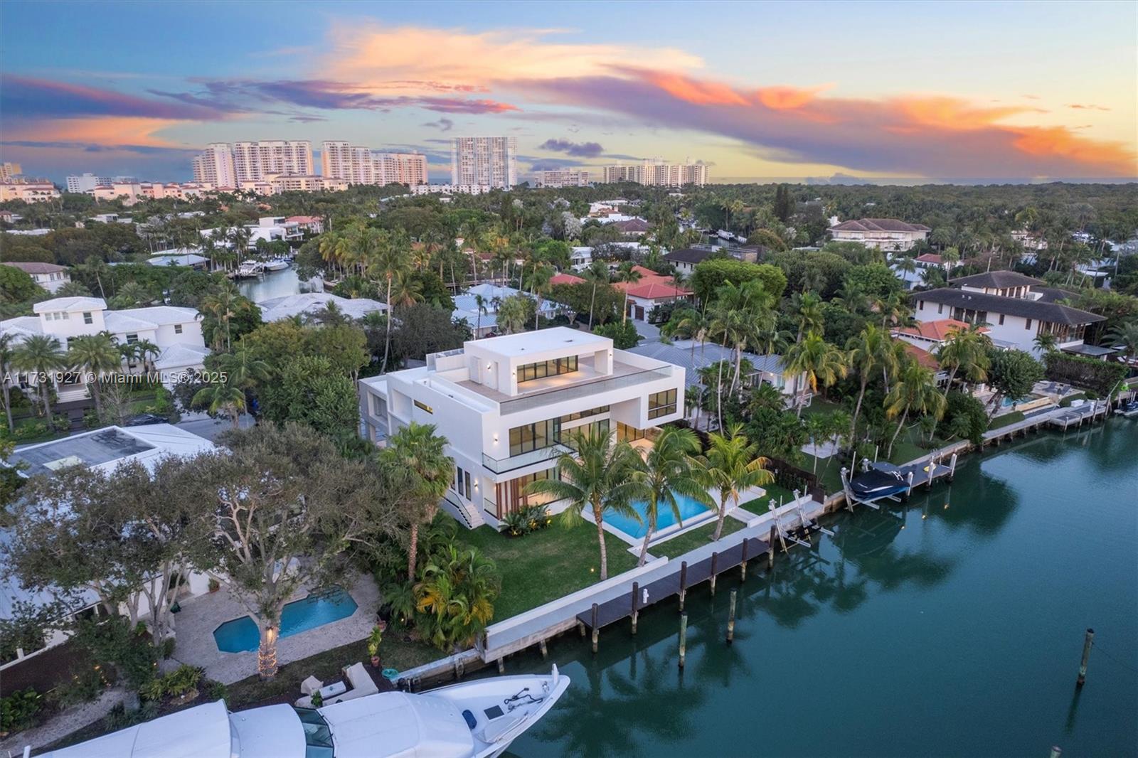 960 Mariner Dr, Key Biscayne, Florida 33149, 6 Bedrooms Bedrooms, ,8 BathroomsBathrooms,Residential,For Sale,CAPE FLA SUB SEC 2,Mariner Dr,A11731927