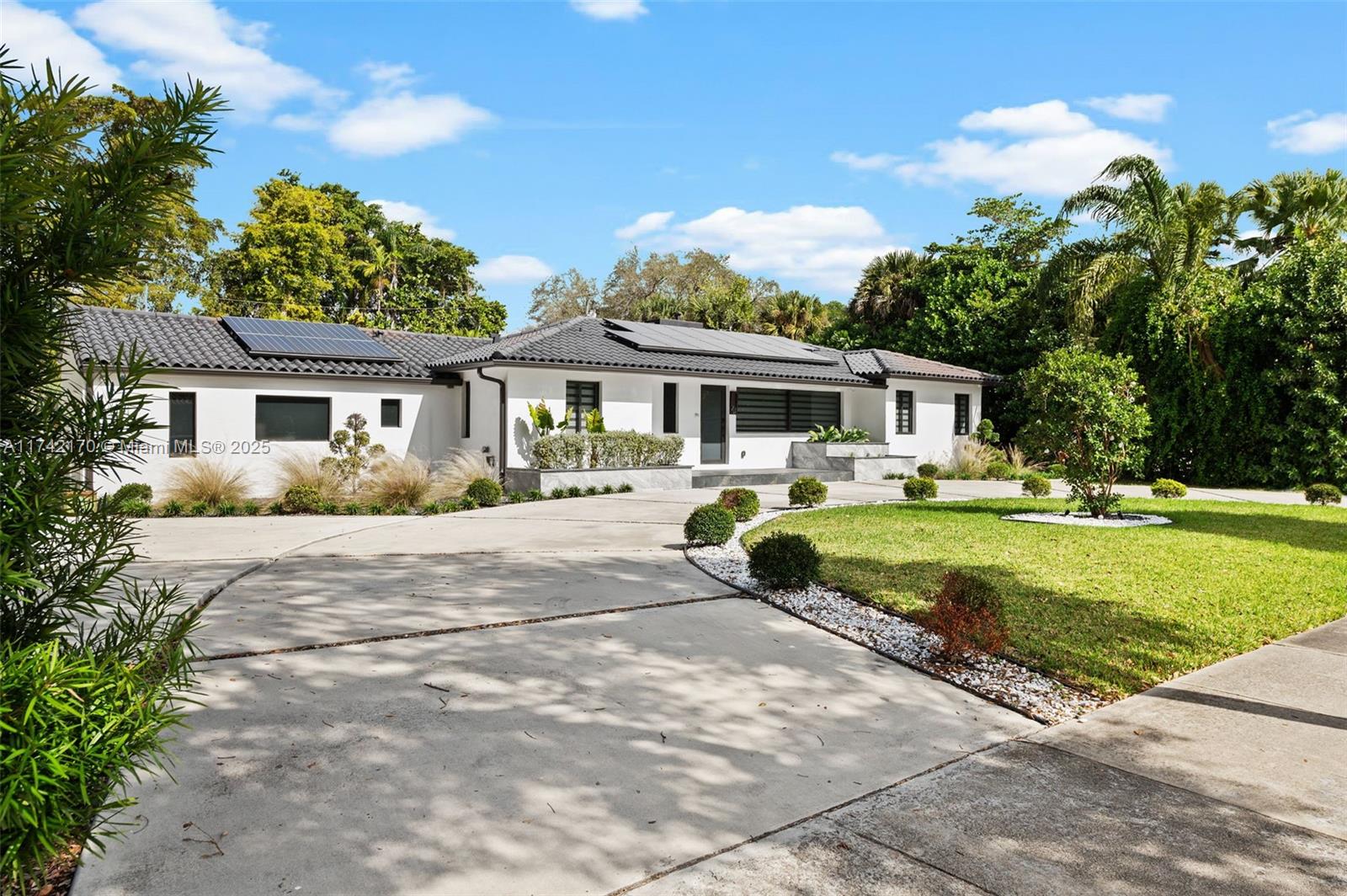 29 95th St, Miami Shores, Florida 33138, 4 Bedrooms Bedrooms, ,4 BathroomsBathrooms,Residential,For Sale,MIAMI SHORES SEC 1 AMD,95th St,A11742170