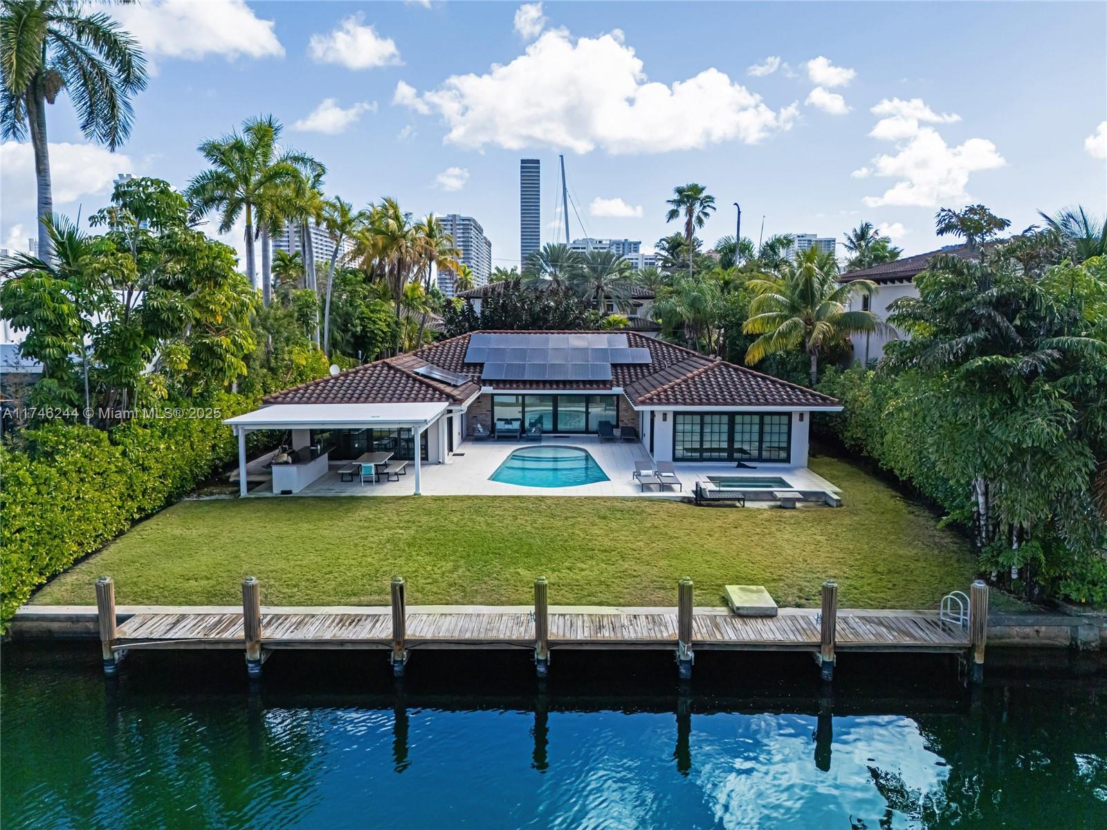 524 Oleander Dr, Hallandale Beach, Florida 33009, 4 Bedrooms Bedrooms, ,4 BathroomsBathrooms,Residential Lease,For Rent,GOLDEN ISLES SEC,Oleander Dr,A11746244