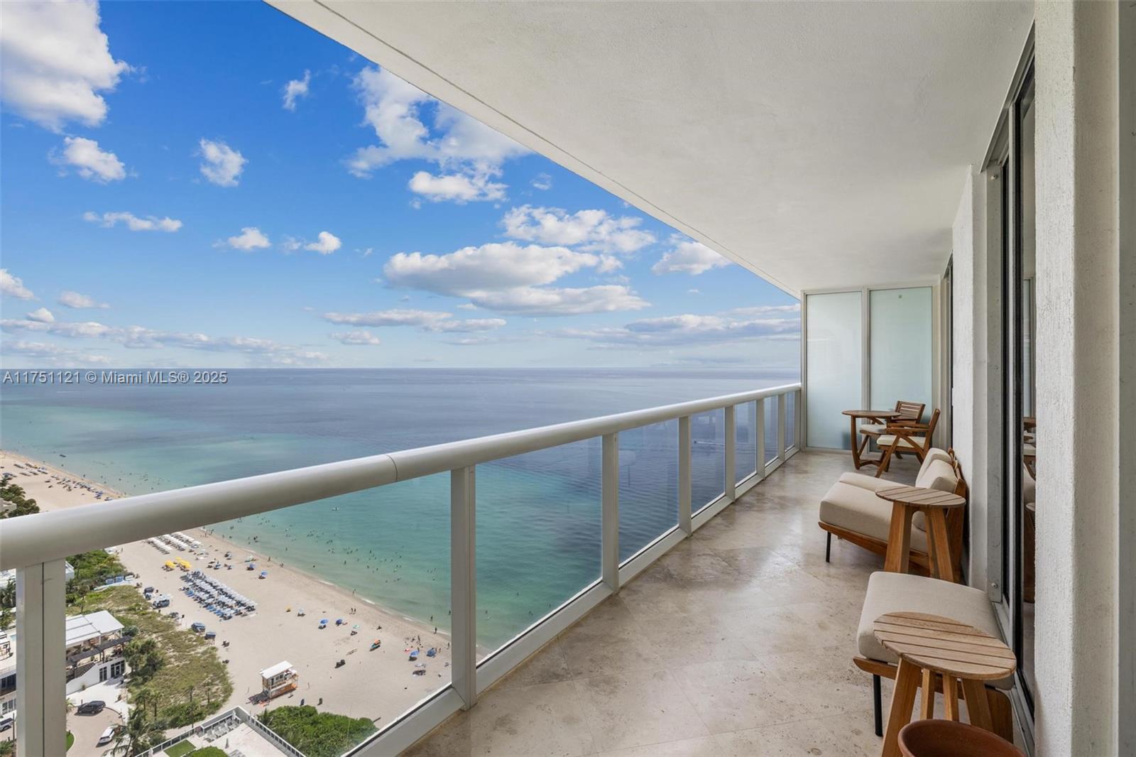 1830 OCEAN DR, Hallandale Beach, Florida 33009, 2 Bedrooms Bedrooms, ,2 BathroomsBathrooms,Residential Lease,For Rent,Beach Club Two,OCEAN DR,A11751121