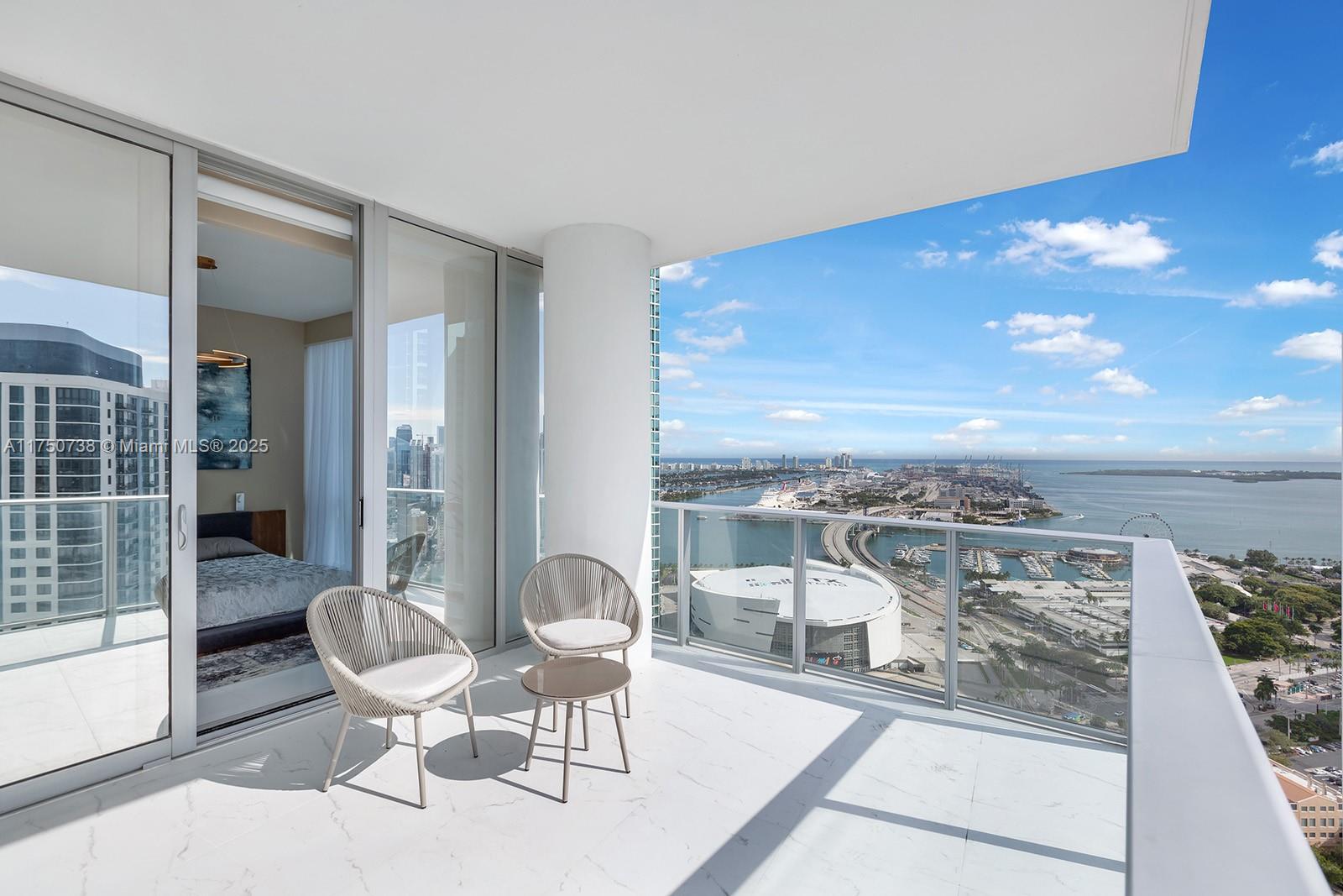 851 1st Ave, Miami, Florida 33132, 3 Bedrooms Bedrooms, ,4 BathroomsBathrooms,Residential,For Sale,PARAMOUNT WORLDCENTER,1st Ave,A11750738