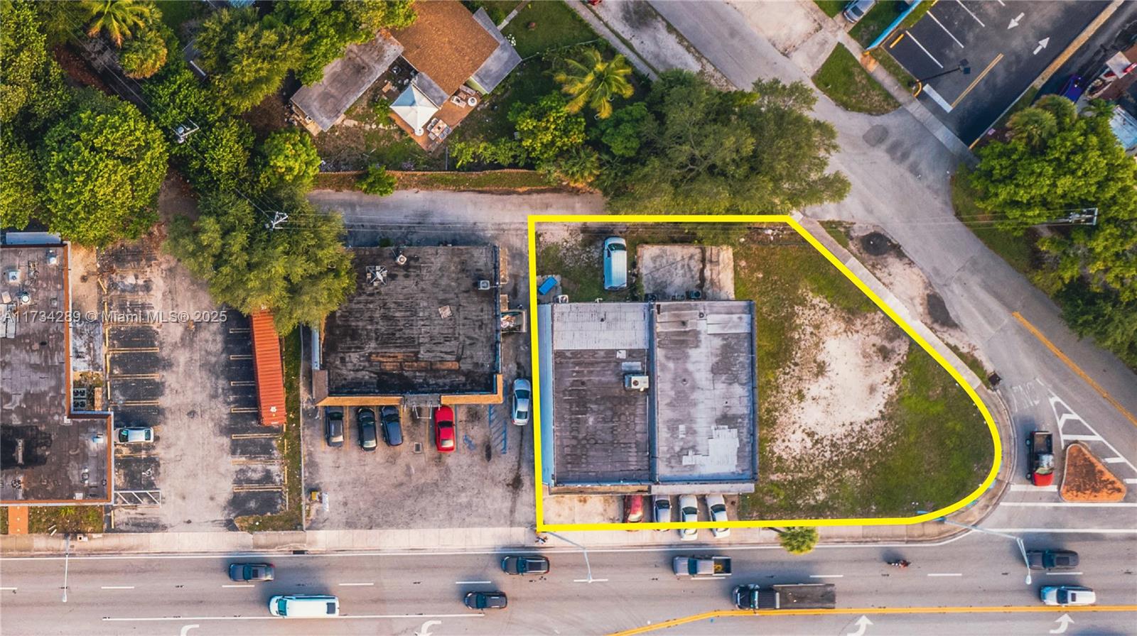 13639 Dixie Hwy, North Miami, Florida 33161, ,Commercial Sale,Sold,Freestanding Retail Building,Dixie Hwy,A11734289