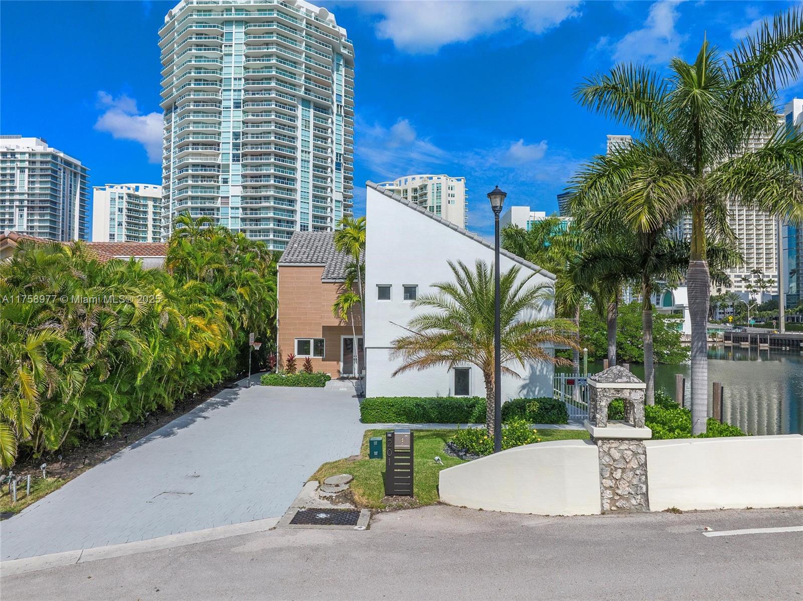 201 Atlantic Ave, Sunny Isles Beach, Florida 33160, 4 Bedrooms Bedrooms, ,3 BathroomsBathrooms,Residential Lease,For Rent,ATLANTIC ISLAND,Atlantic Ave,A11758977