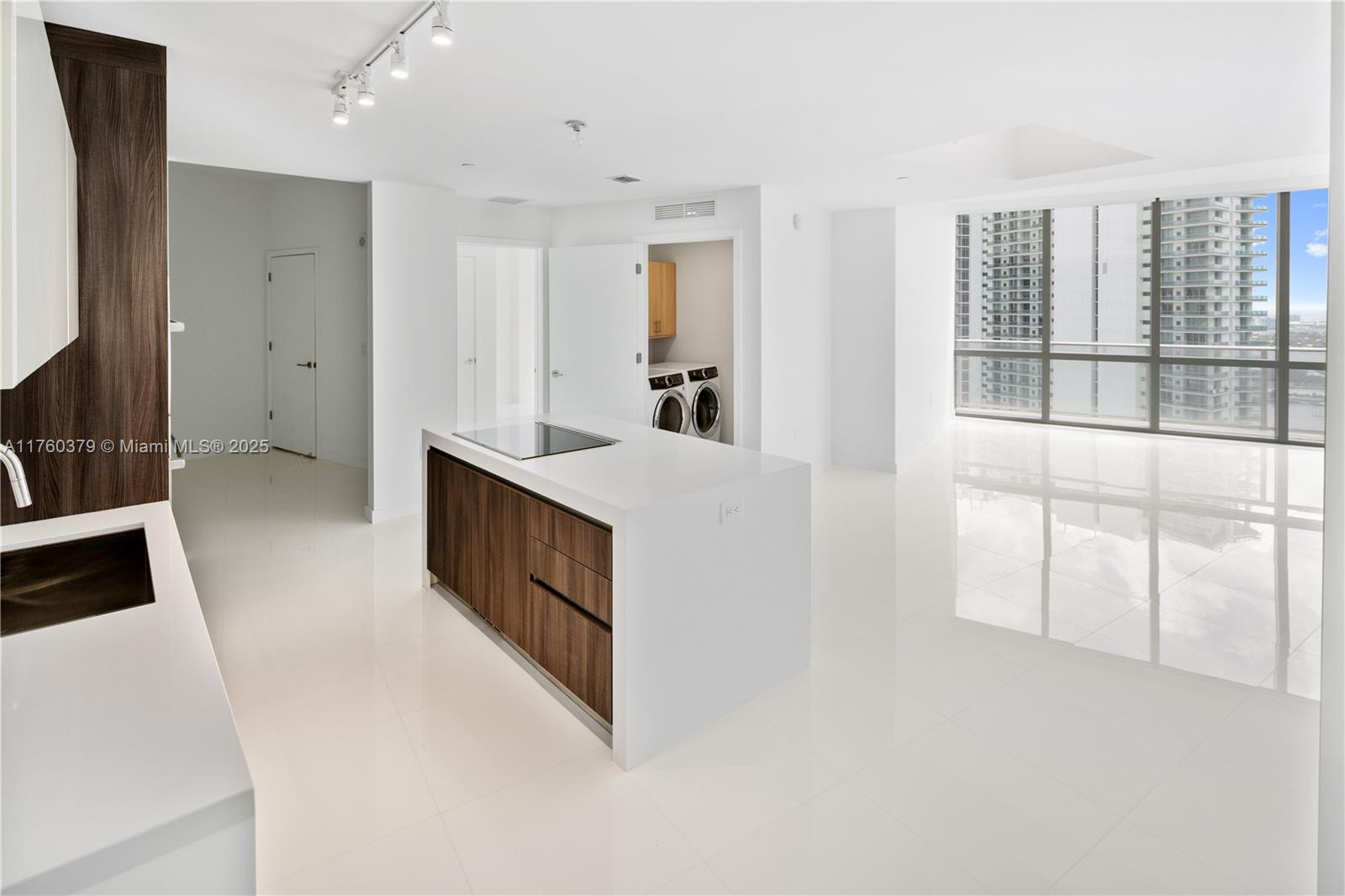 851 1st Ave, Miami, Florida 33132, 2 Bedrooms Bedrooms, ,3 BathroomsBathrooms,Residential,For Sale,Paramount Miami Worldcent,1st Ave,A11760379
