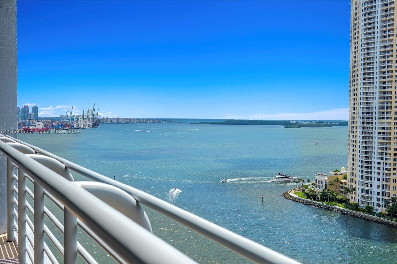 325 Biscayne Blvd, Miami, Florida 33131, 2 Bedrooms Bedrooms, ,2 BathroomsBathrooms,Residential,Sold,One Miami West Condo,Biscayne Blvd,A11653450
