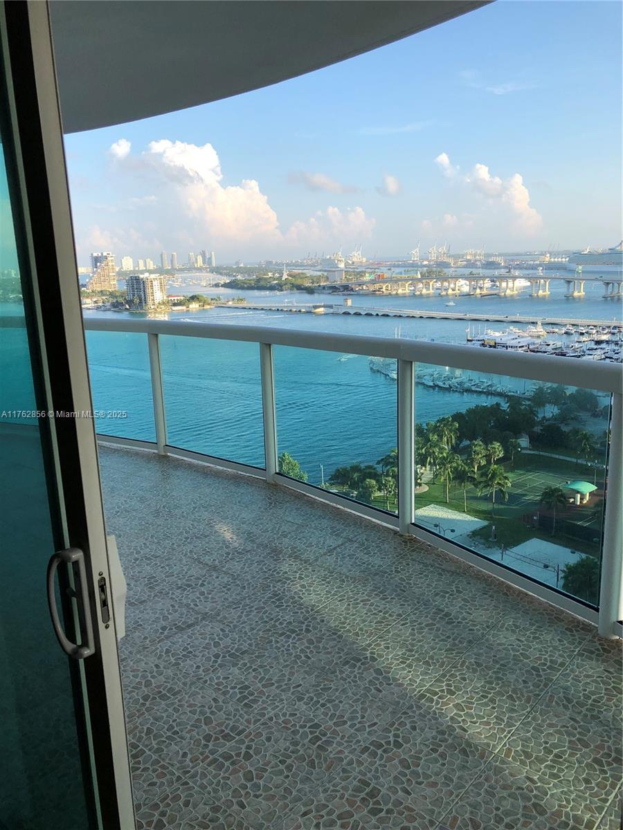 1800 Bayshore Dr, Miami, Florida 33132, 3 Bedrooms Bedrooms, ,3 BathroomsBathrooms,Residential,For Sale,1800 CLUB CONDO,Bayshore Dr,A11762856