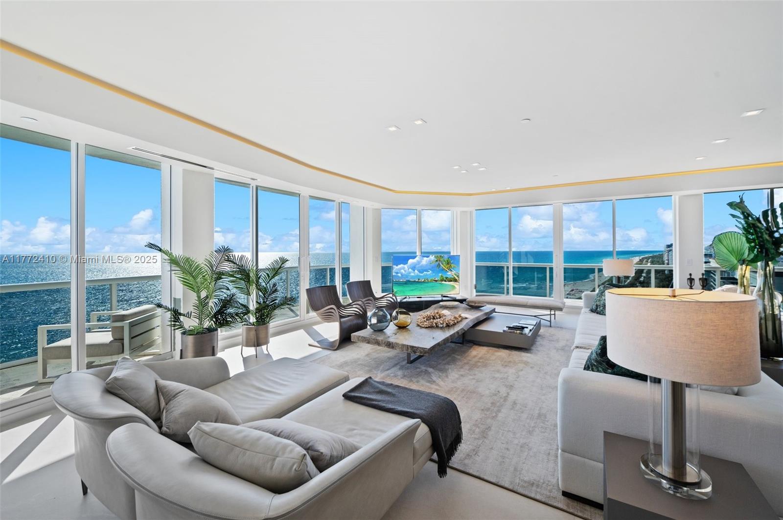9601 Collins Ave, Bal Harbour, Florida 33154, 3 Bedrooms Bedrooms, ,3 BathroomsBathrooms,Residential,For Sale,MAJESTIC TOWER,Collins Ave,A11772410