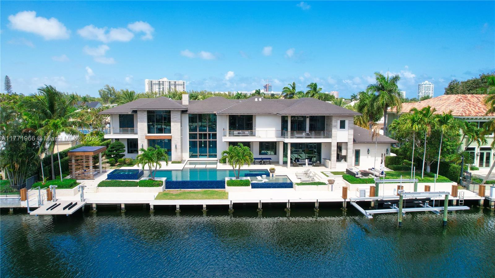 20 Compass Isle, Fort Lauderdale, Florida 33308, 6 Bedrooms Bedrooms, ,8 BathroomsBathrooms,Residential,Sold,BAY COLONY SECTION OF THE,Compass Isle,A11771966