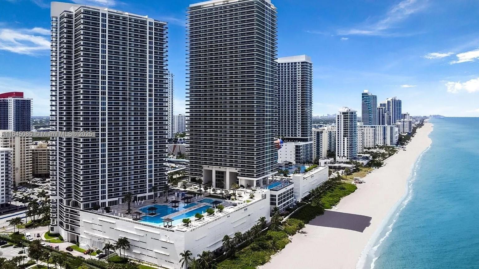 1850 Ocean Dr, Hallandale Beach, Florida 33009, 2 Bedrooms Bedrooms, ,1 BathroomBathrooms,Residential,For Sale,Beach Club Hallandale,Ocean Dr,A11645085