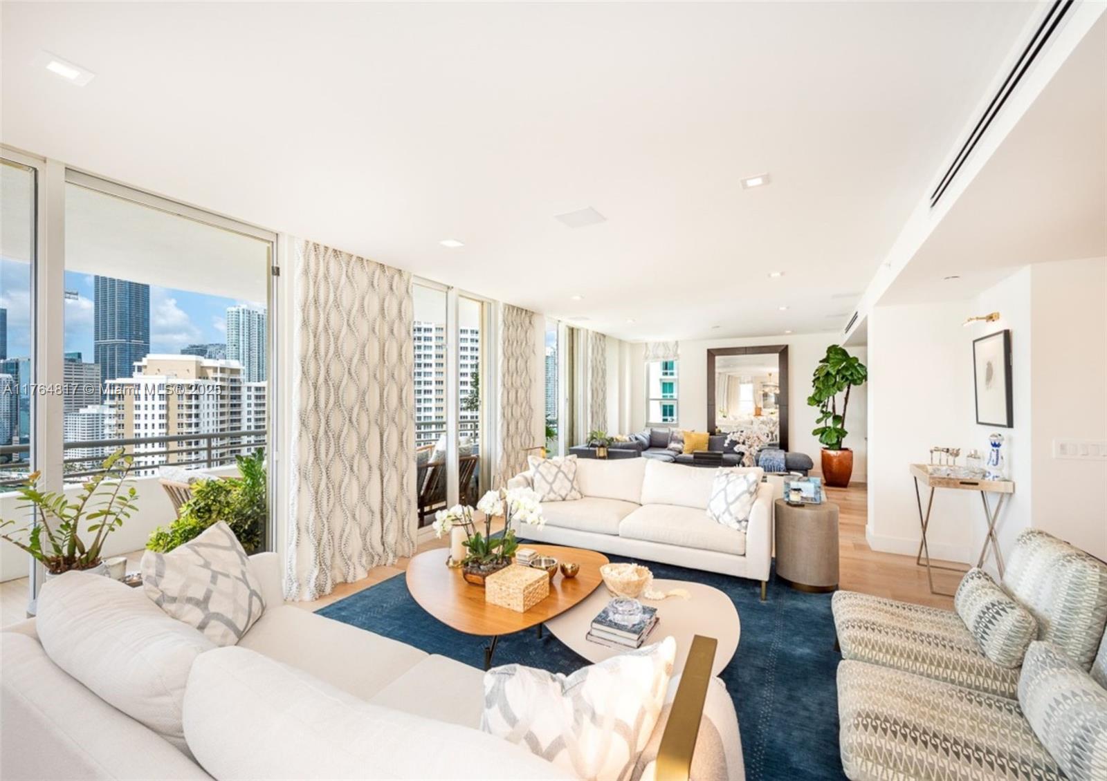 888 Brickell Key Dr, Miami, Florida 33131, 4 Bedrooms Bedrooms, ,4 BathroomsBathrooms,Residential,Sold,ONE TEQUESTA POINT CONDO,Brickell Key Dr,A11764817