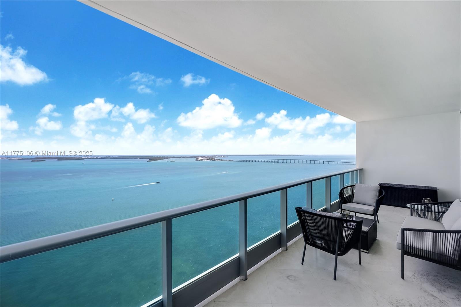 1331 Brickell Bay Dr, Miami, Florida 33131, 3 Bedrooms Bedrooms, ,3 BathroomsBathrooms,Residential,For Sale,JADE RESIDENCES,Brickell Bay Dr,A11775106
