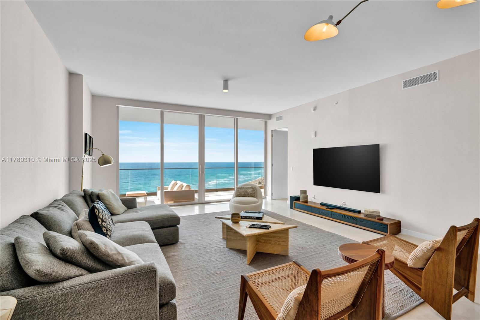 18975 Collins Ave, Sunny Isles Beach, Florida 33160, 3 Bedrooms Bedrooms, ,3 BathroomsBathrooms,Residential Lease,For Rent,Armani Residences,Collins Ave,A11780310