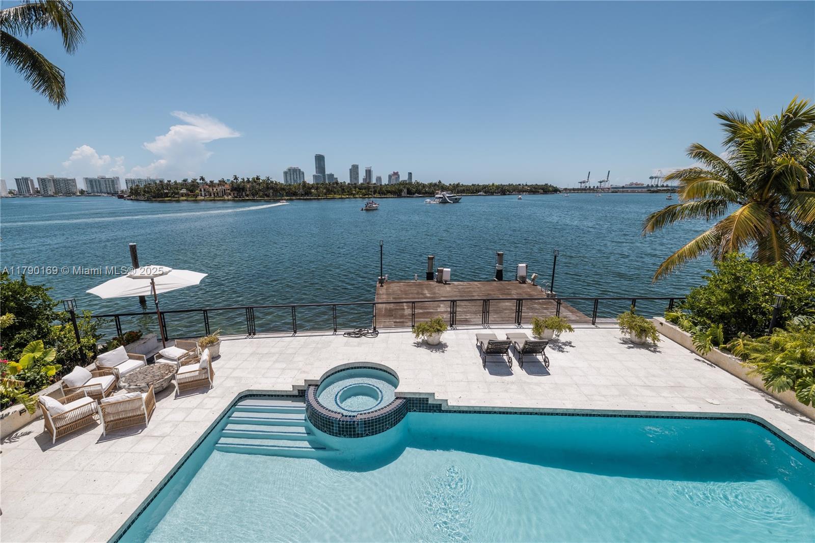 2 Hibiscus Dr, Miami Beach, Florida 33139, 6 Bedrooms Bedrooms, ,4 BathroomsBathrooms,Residential Lease,For Rent,HIBISCUS ISLAND,Hibiscus Dr,A11790169