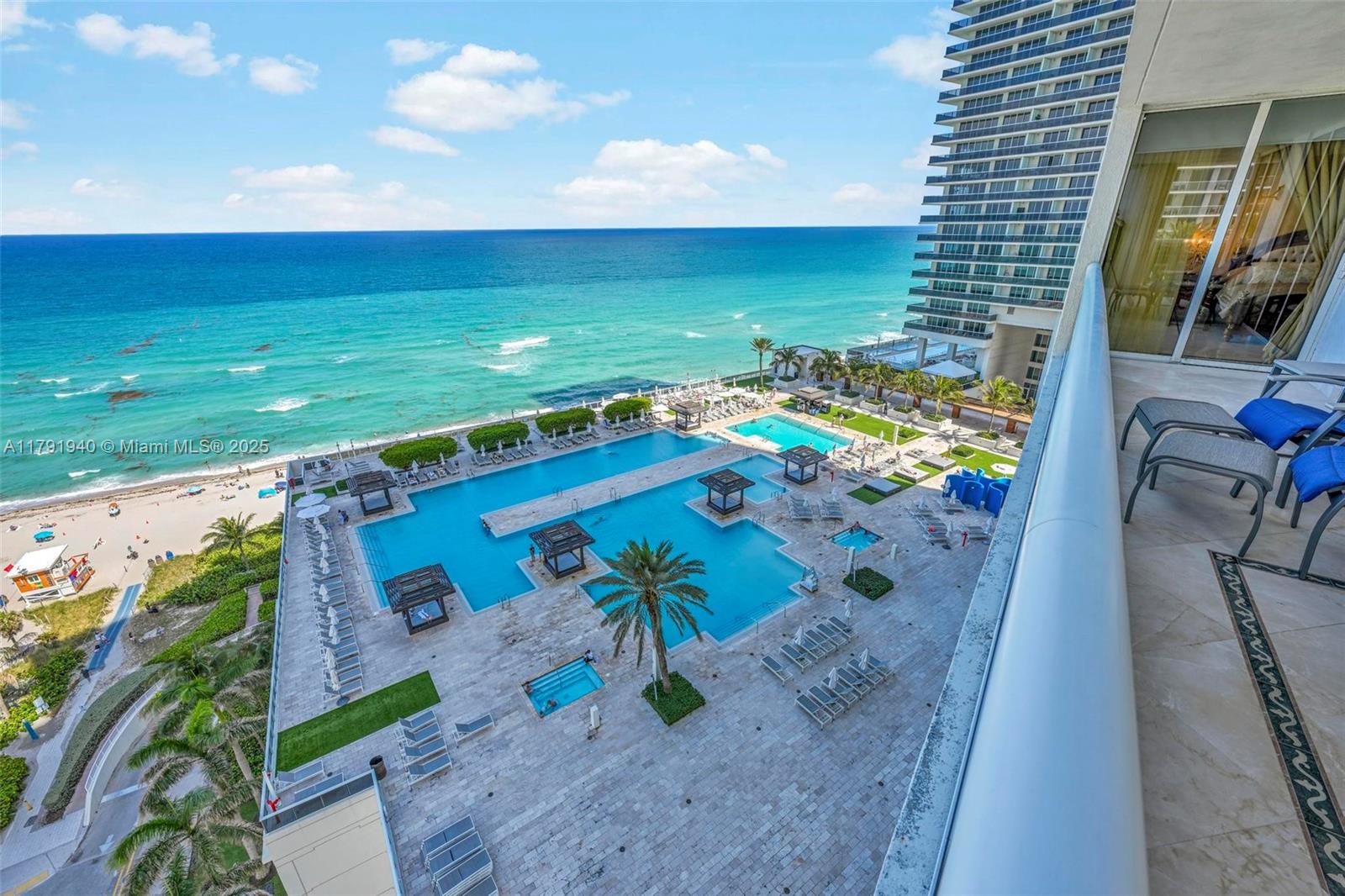 1800 Ocean Dr, Hallandale Beach, Florida 33009, 3 Bedrooms Bedrooms, ,3 BathroomsBathrooms,Residential Lease,For Rent,BEACH CLUB THREE CONDO,Ocean Dr,A11791940
