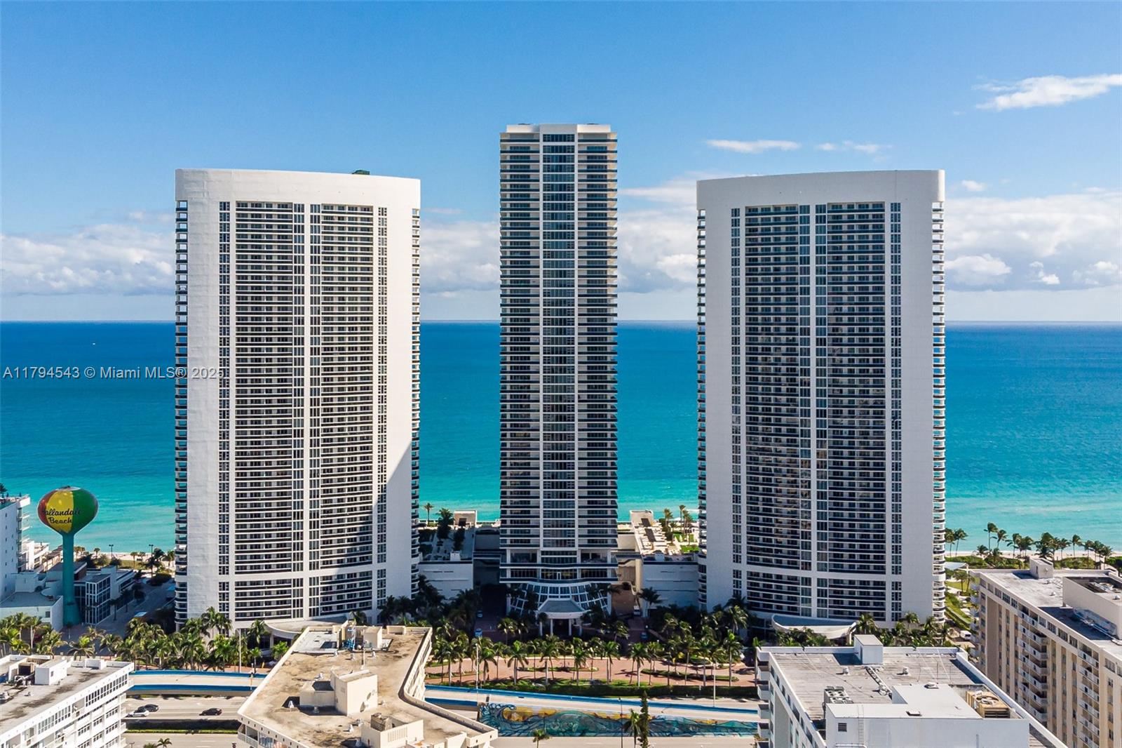 1830 Ocean Dr, Hallandale Beach, Florida 33009, 2 Bedrooms Bedrooms, ,2 BathroomsBathrooms,Residential Lease,For Rent,BEACH CLUB TWO CONDO,Ocean Dr,A11794543