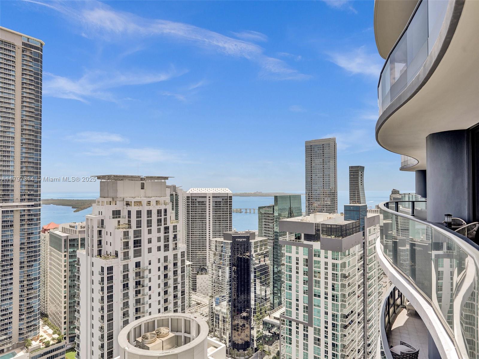 1000 Brickell Plz, Miami, Florida 33131, 3 Bedrooms Bedrooms, ,4 BathroomsBathrooms,Residential,For Sale,Brickell Flatiron,Brickell Plz,A11797314