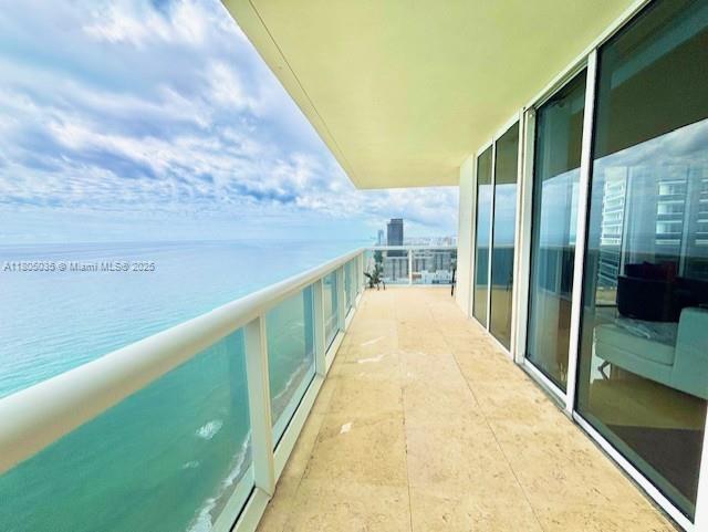 1830 Ocean Dr, Hallandale Beach, Florida 33009, 3 Bedrooms Bedrooms, ,3 BathroomsBathrooms,Residential Lease,For Rent,BEACH CLUB TWO CONDO,Ocean Dr,A11805035