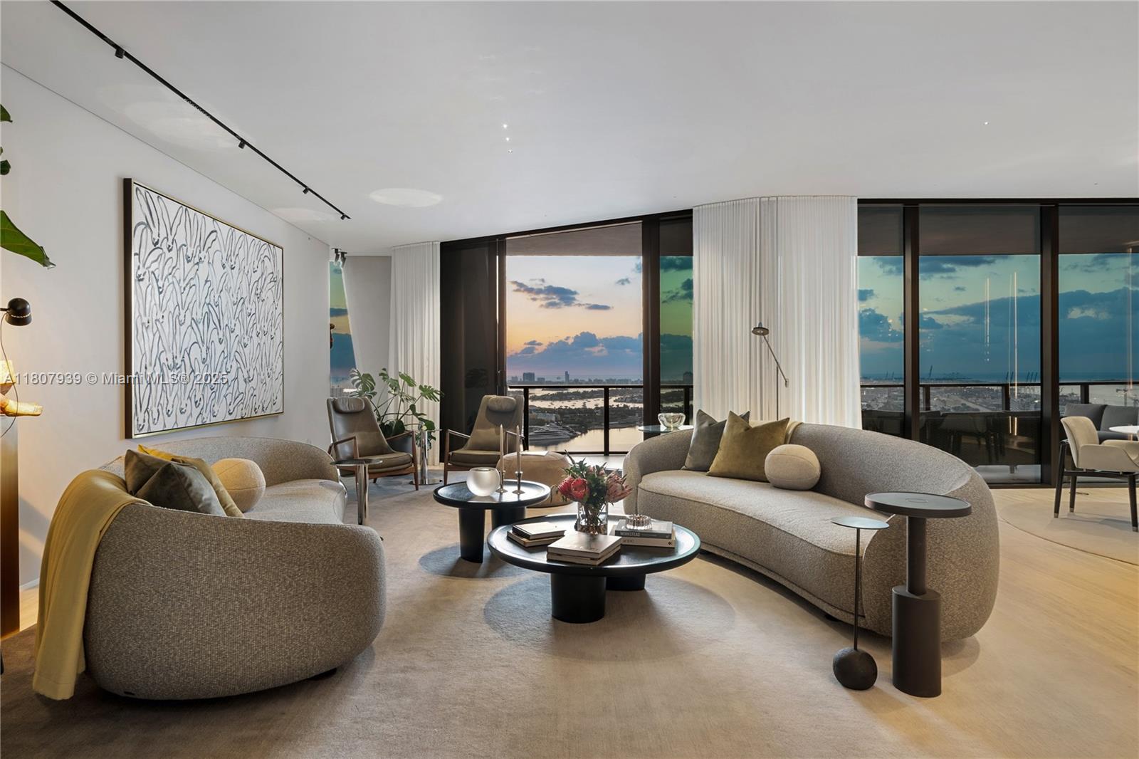 1000 Biscayne Blvd, Miami, Florida 33132, 4 Bedrooms Bedrooms, ,5 BathroomsBathrooms,Residential,For Sale,ONE THOUSAND MUSEUM,Biscayne Blvd,A11807939