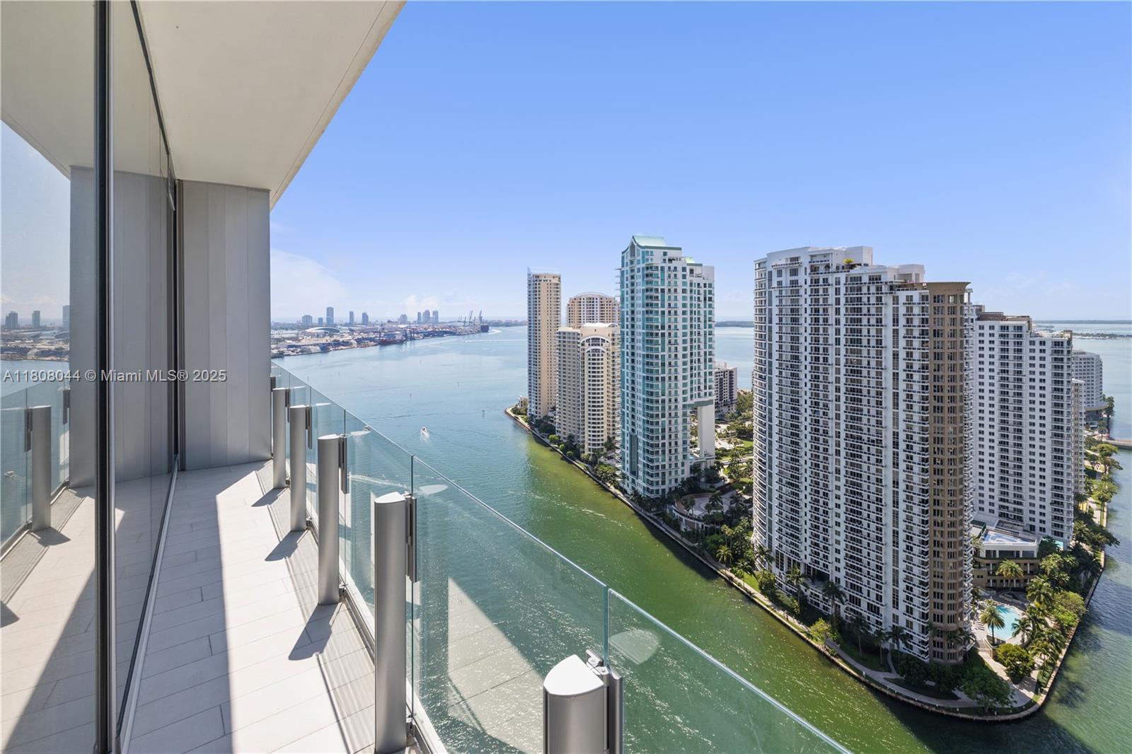 300 Biscayne Blvd Way, Miami, Florida 33131, 4 Bedrooms Bedrooms, ,5 BathroomsBathrooms,Residential,For Sale,Aston Martin Residences C,Biscayne Blvd Way,A11808044