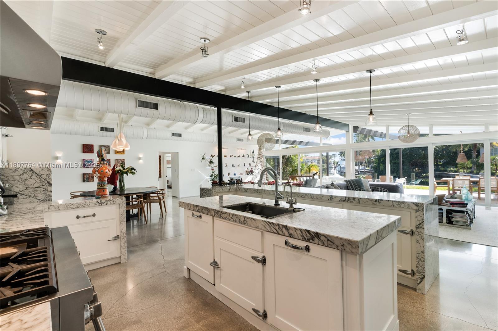 270 Island Dr, Key Biscayne, Florida 33149, 5 Bedrooms Bedrooms, ,5 BathroomsBathrooms,Residential Lease,For Rent,CAPE FLA SUB SEC 2,Island Dr,A11807764