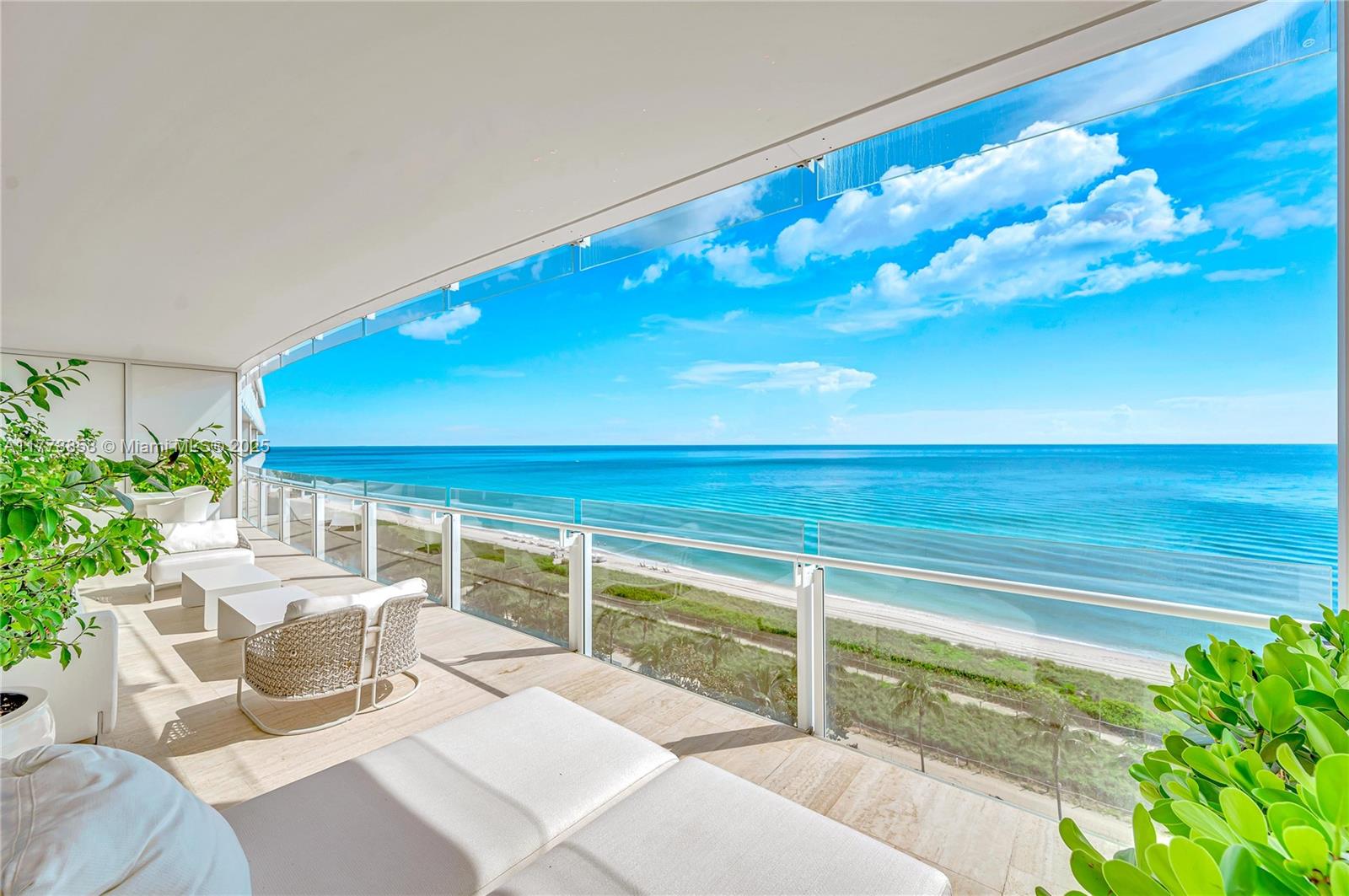 9001 Collins Ave, Surfside, Florida 33154, 4 Bedrooms Bedrooms, ,5 BathroomsBathrooms,Residential,Sold,THE SURF CLUB,Collins Ave,A11778858