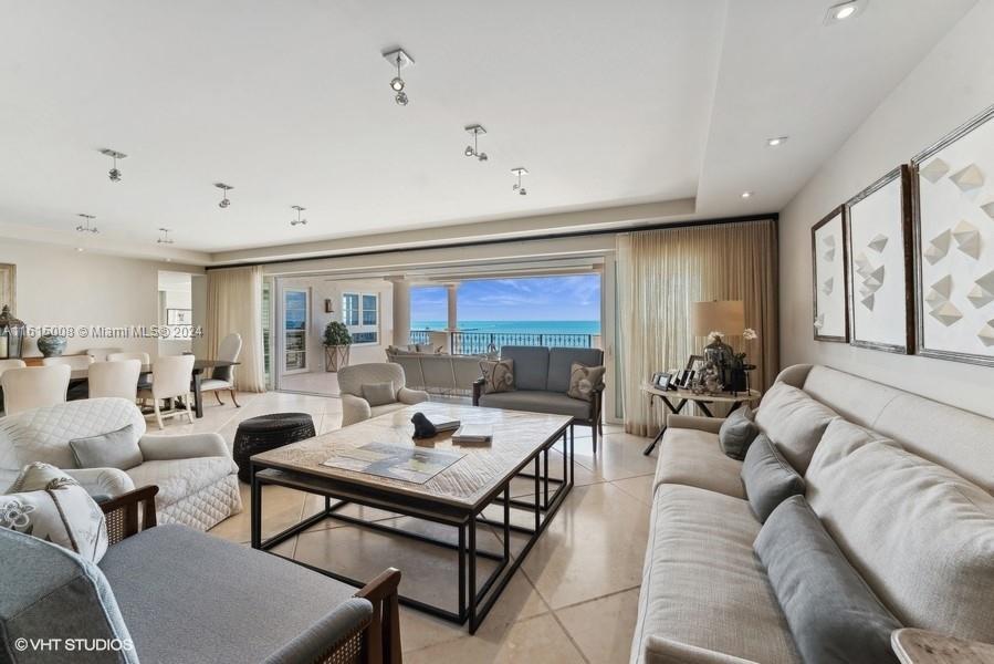 7872 Fisher Island Dr, Miami Beach, Florida 33109, 3 Bedrooms Bedrooms, ,3 BathroomsBathrooms,Residential,Sold,Oceanside #3,Fisher Island Dr,A11615008