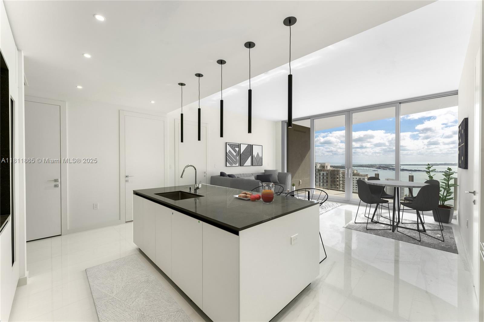 300 Biscayne Blvd Way, Miami, Florida 33130, 2 Bedrooms Bedrooms, ,2 BathroomsBathrooms,Residential,For Sale,Aston Martin,Biscayne Blvd Way,A11811865