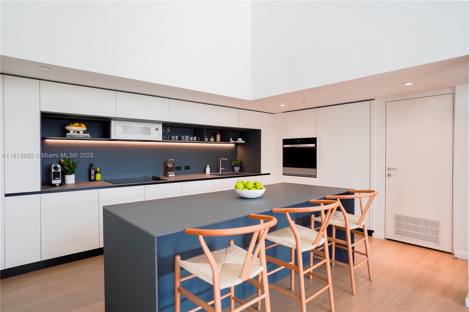 10250 Collins Avenue, Bal Harbour, Florida 33154, 3 Bedrooms Bedrooms, ,3 BathroomsBathrooms,Residential,For Sale,BH Bal Harbour,Collins Avenue,A11813682