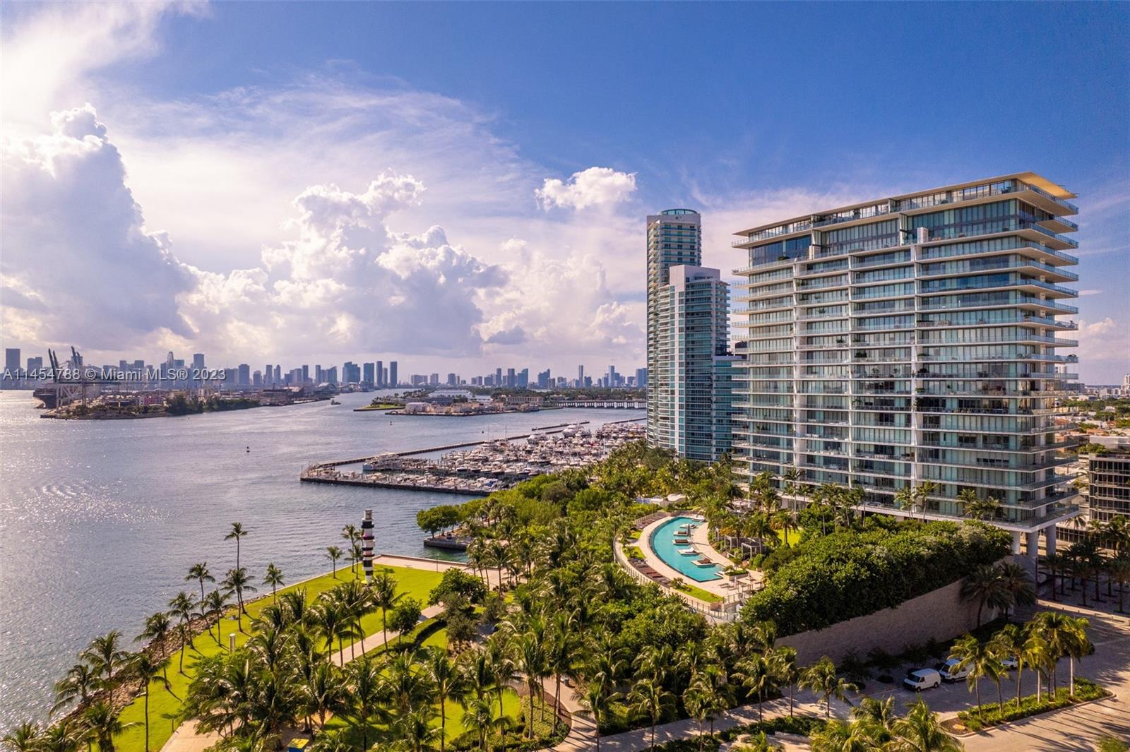 800 Pointe Dr, Miami Beach, Florida 33139, 4 Bedrooms Bedrooms, ,3 BathroomsBathrooms,Residential,Sold,APOGEE CONDO,Pointe Dr,A11454788