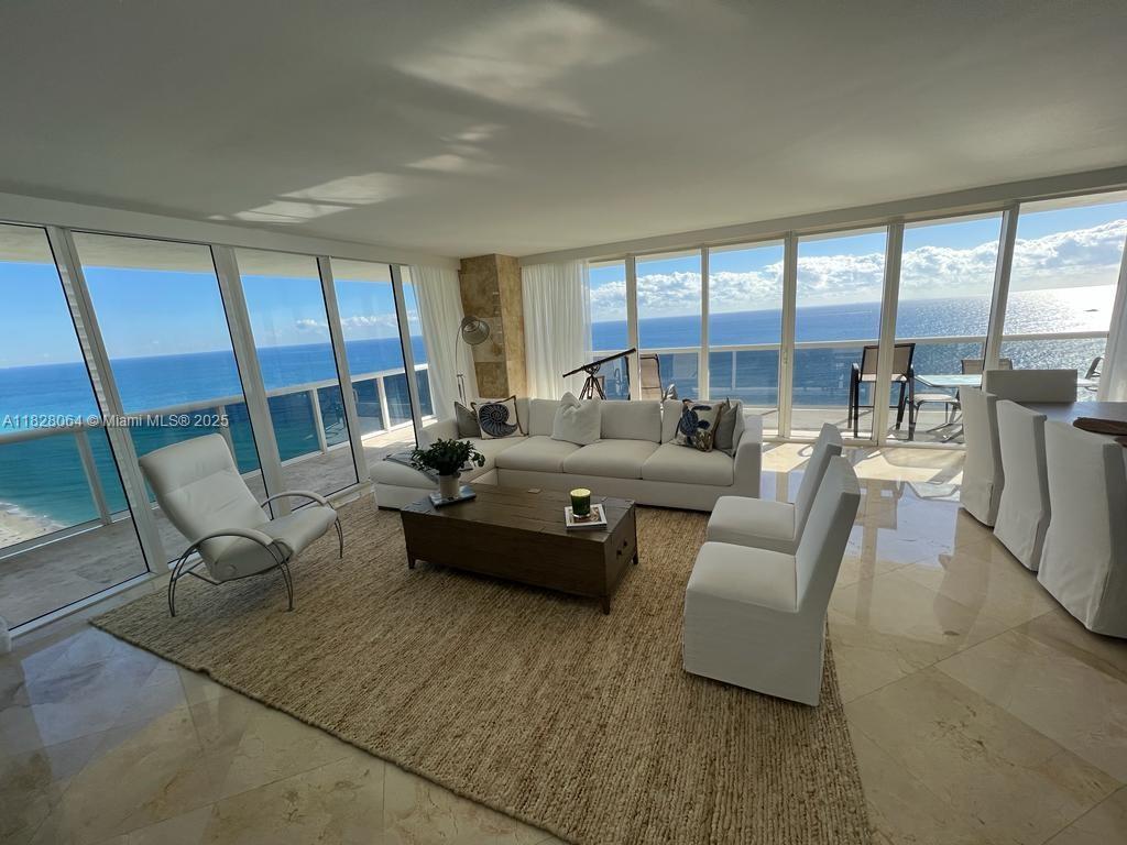 1830 Ocean Dr, Hallandale Beach, Florida 33009, 2 Bedrooms Bedrooms, ,3 BathroomsBathrooms,Residential Lease,For Rent,BEACH CLUB TWO CONDO,Ocean Dr,A11828064