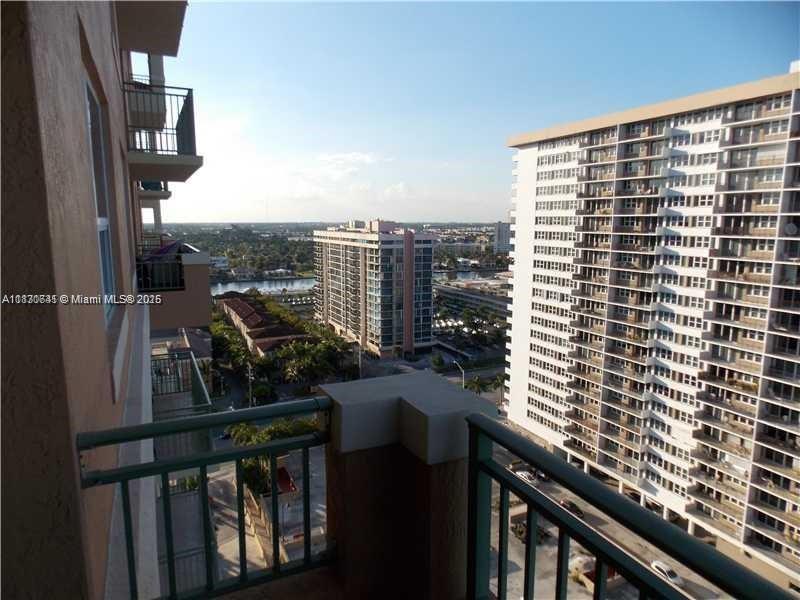 2080 Ocean Dr, Hallandale Beach, Florida 33009, 2 Bedrooms Bedrooms, ,2 BathroomsBathrooms,Residential Lease,For Rent,2080 OCEAN DRIVE CONDO,Ocean Dr,A11830641