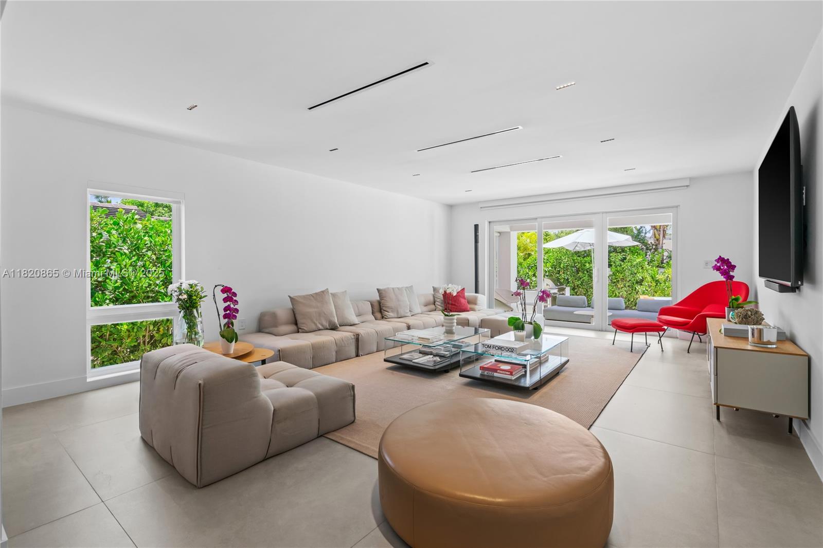 9033 Emerson Ave, Surfside, Florida 33154, 4 Bedrooms Bedrooms, ,3 BathroomsBathrooms,Residential,For Sale,ALTOS DEL MAR NO 4,Emerson Ave,A11820865