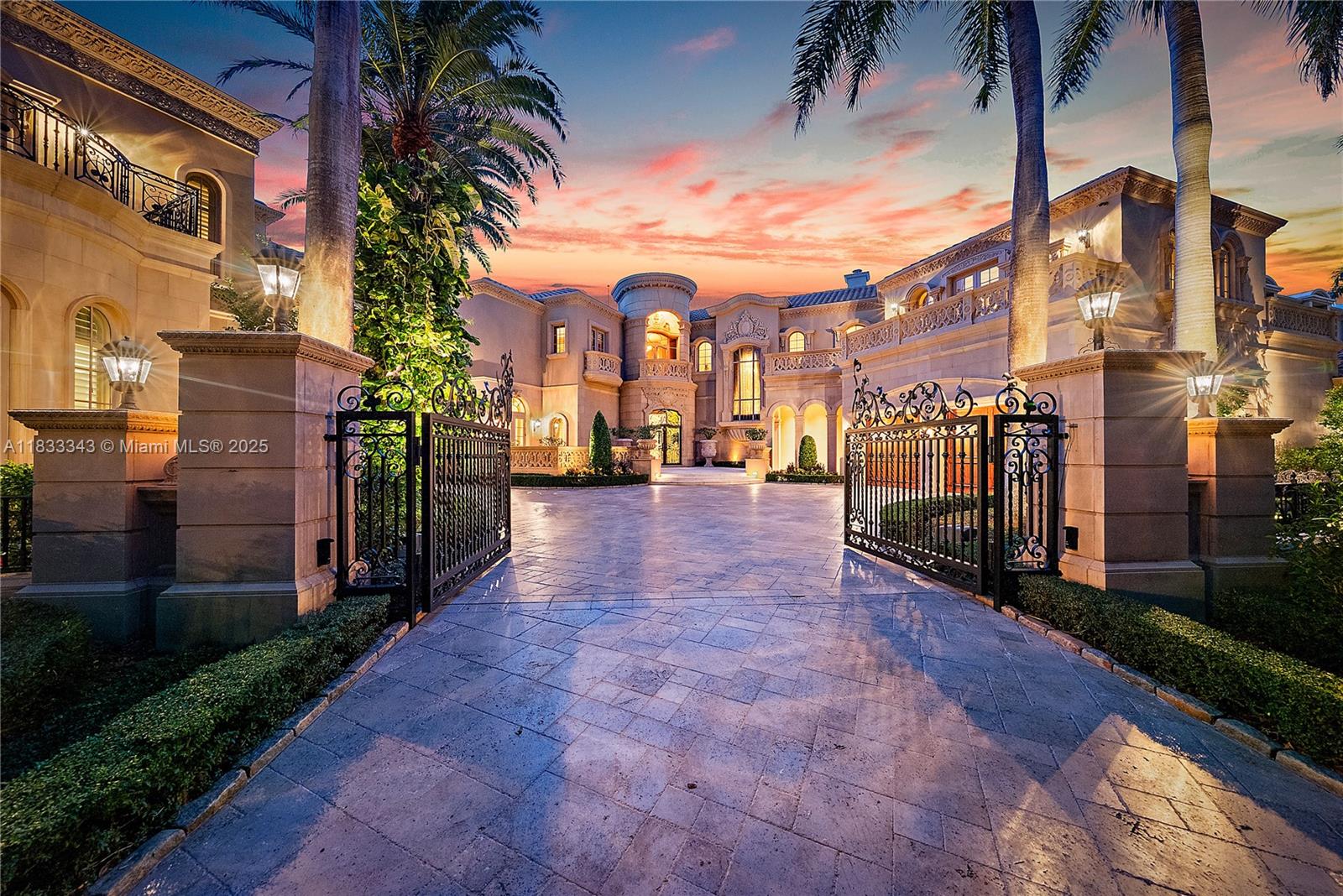 209 Commodore Dr, Jupiter, Florida 33477, 9 Bedrooms Bedrooms, ,13 BathroomsBathrooms,Residential,For Sale,Admirals Cove,Commodore Dr,A11833343