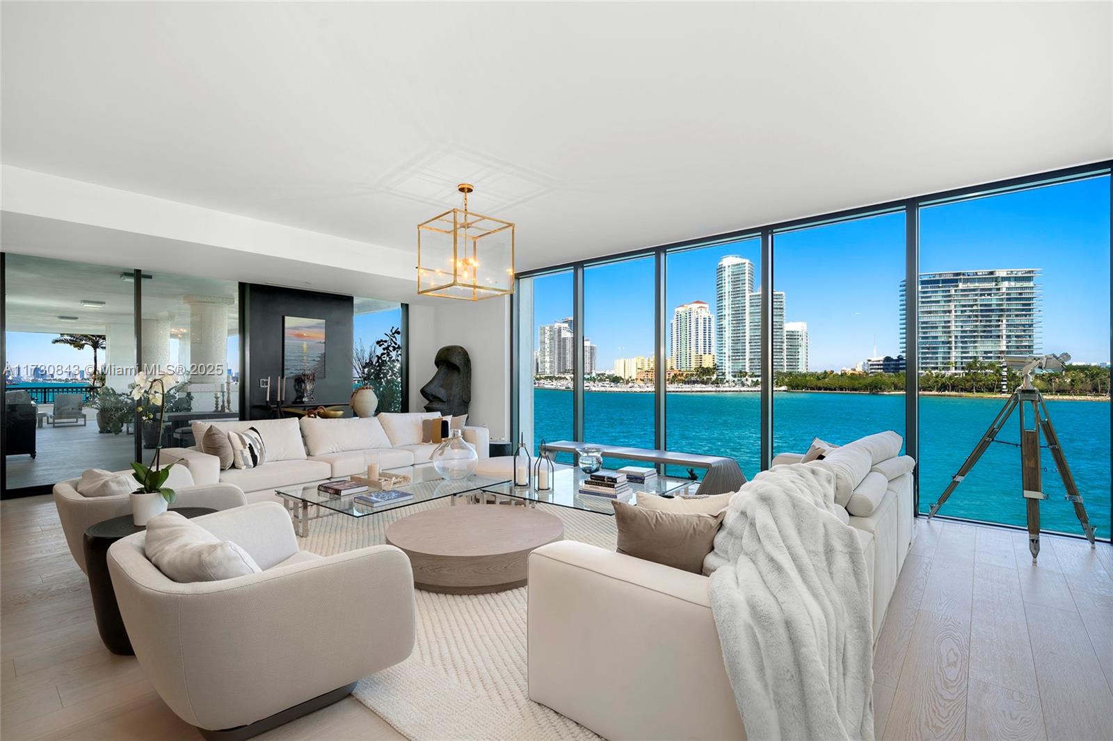 6823 Fisher Island Dr, Miami Beach, Florida 33109, 4 Bedrooms Bedrooms, ,4 BathroomsBathrooms,Residential,Sold,PALAZZO DELLA LUNA,Fisher Island Dr,A11730843
