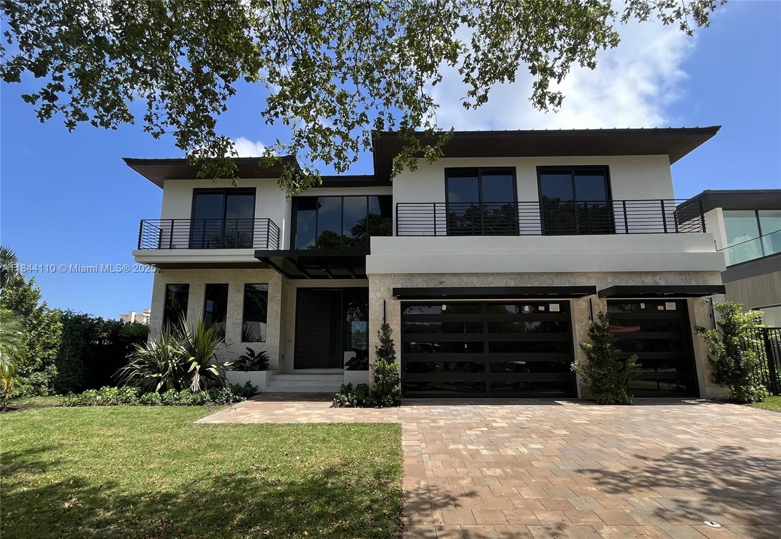 13085 Coronado Ter, North Miami, Florida 33181, 7 Bedrooms Bedrooms, ,7 BathroomsBathrooms,Residential Lease,For Rent,CORONADO HARBOR 2ND ADDN,Coronado Ter,A11844110