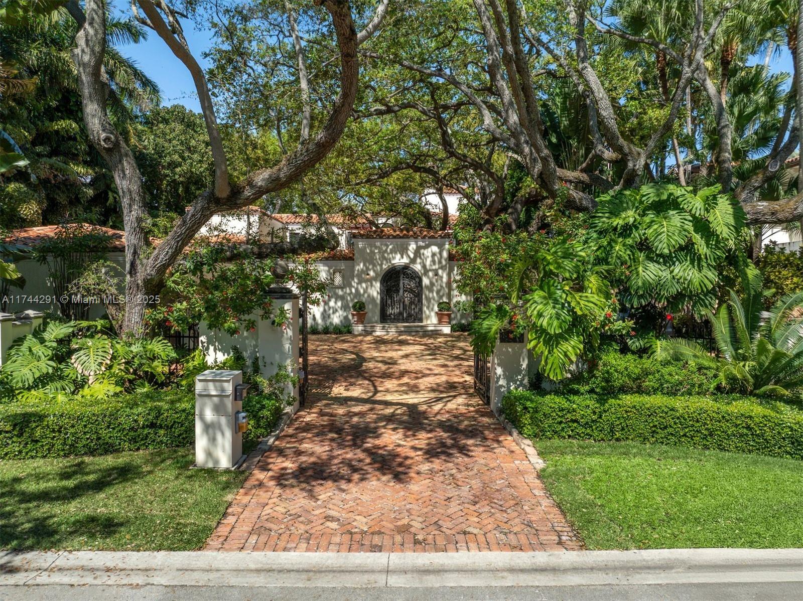 1425 27th St, Miami Beach, Florida 33140, 5 Bedrooms Bedrooms, ,6 BathroomsBathrooms,Residential,Sold,SUNSET ISLANDS-ISLAND NO,27th St,A11744291