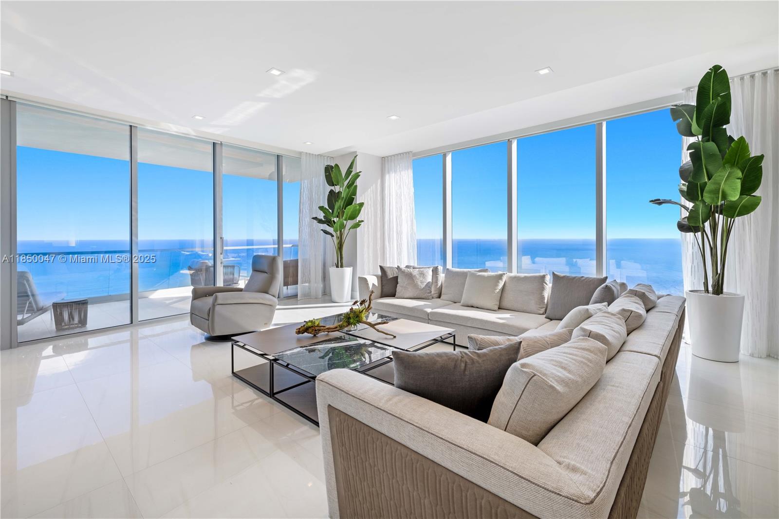 18501 Collins Ave, Sunny Isles Beach, Florida 33160, 4 Bedrooms Bedrooms, ,5 BathroomsBathrooms,Residential,For Sale,Turnberry Ocean Club,Collins Ave,A11850047