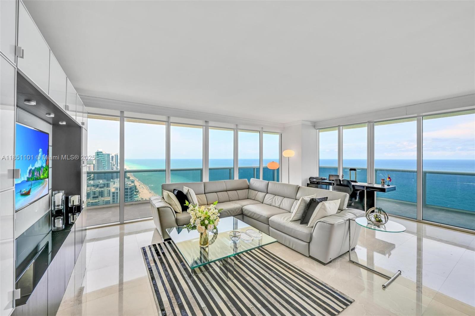 1830 Ocean Dr, Hallandale Beach, Florida 33009, 3 Bedrooms Bedrooms, ,3 BathroomsBathrooms,Residential Lease,For Rent,BEACH CLUB TWO CONDO,Ocean Dr,A11851101