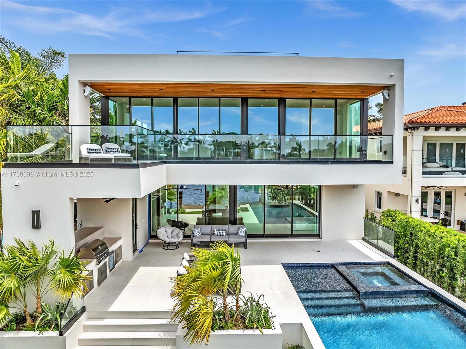 9056 Bay Dr, Surfside, Florida 33154, 7 Bedrooms Bedrooms, ,7 BathroomsBathrooms,Residential,Sold,ALTOS DEL MAR NO 4,Bay Dr,A11769039